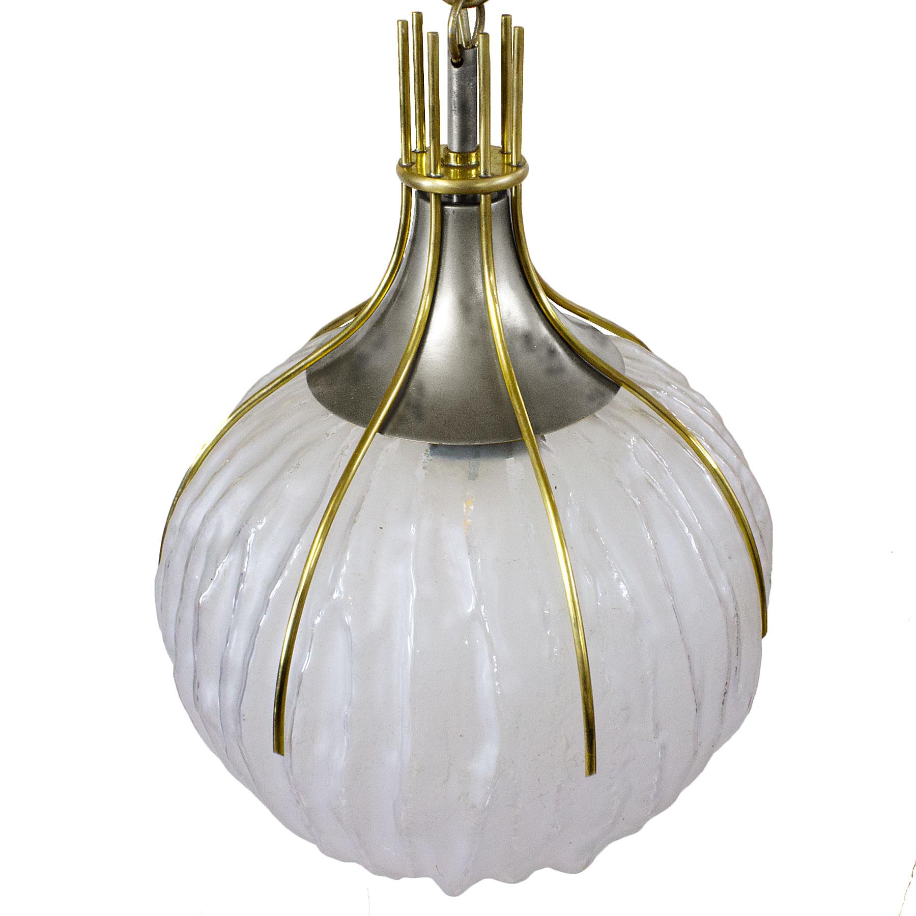Hanging lantern, moulded acid etched glass ball, holded by six polished brass claw feet with a golden chain links and wire cover.

Manufacturer: Esperia

Italy, circa 1950.