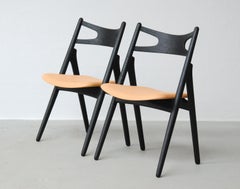 1950´s Set of Two Fully Restored Hans Wegner Sawbuck Chairs in Ebonized Oak