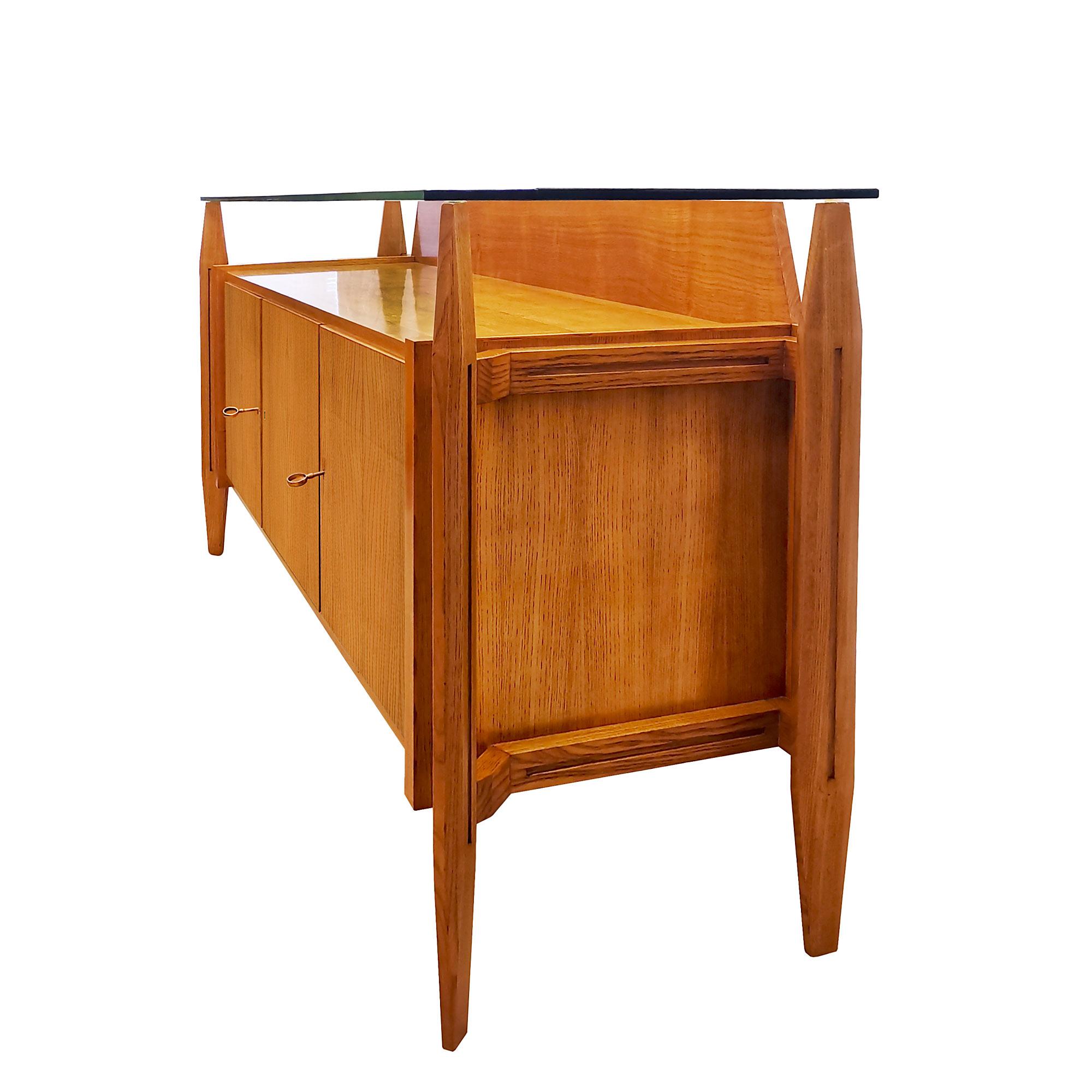 Italian Mid-Century Modern Three-Door Sideboard in Ash Wood and Glass on Top - Italy For Sale