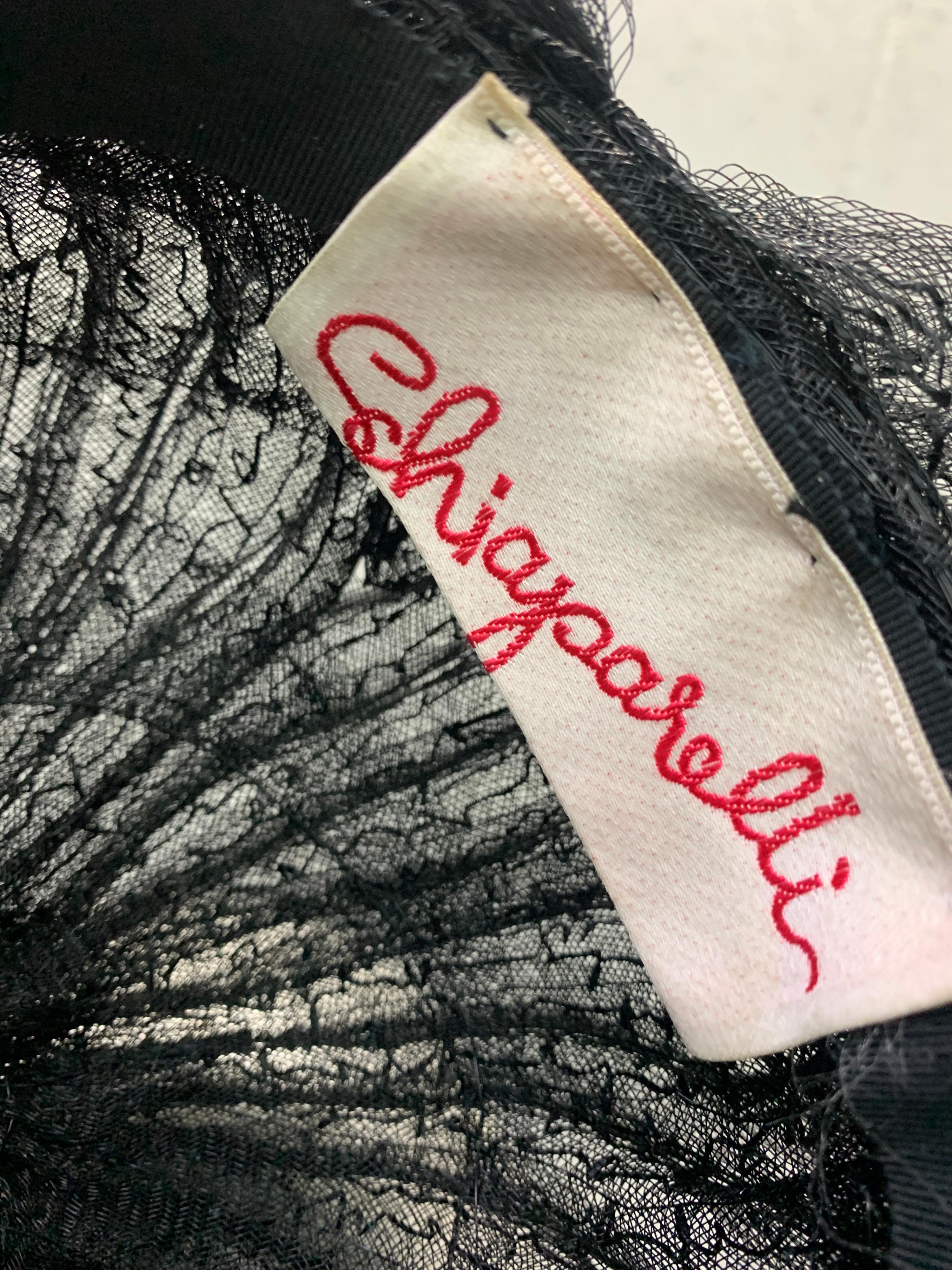 1950 Schiaparelli Chapeau Dome tressé en crin de cheval noir avec noeuds en vente 4