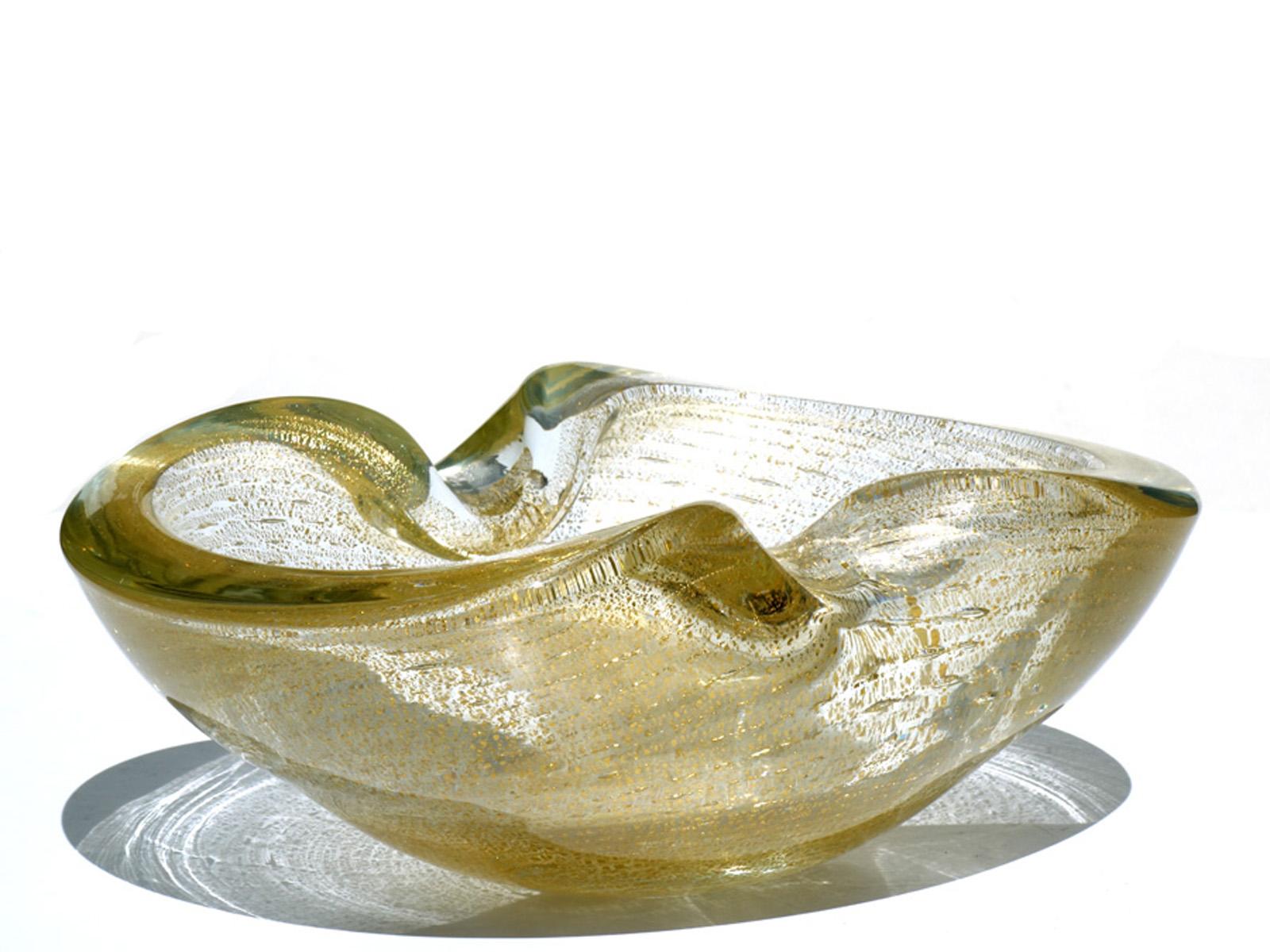 Big Murano Glass Bowl
Seguso
Venezia, 1950

Blown glass with Gold Leaf
Peso: 7.5 kg