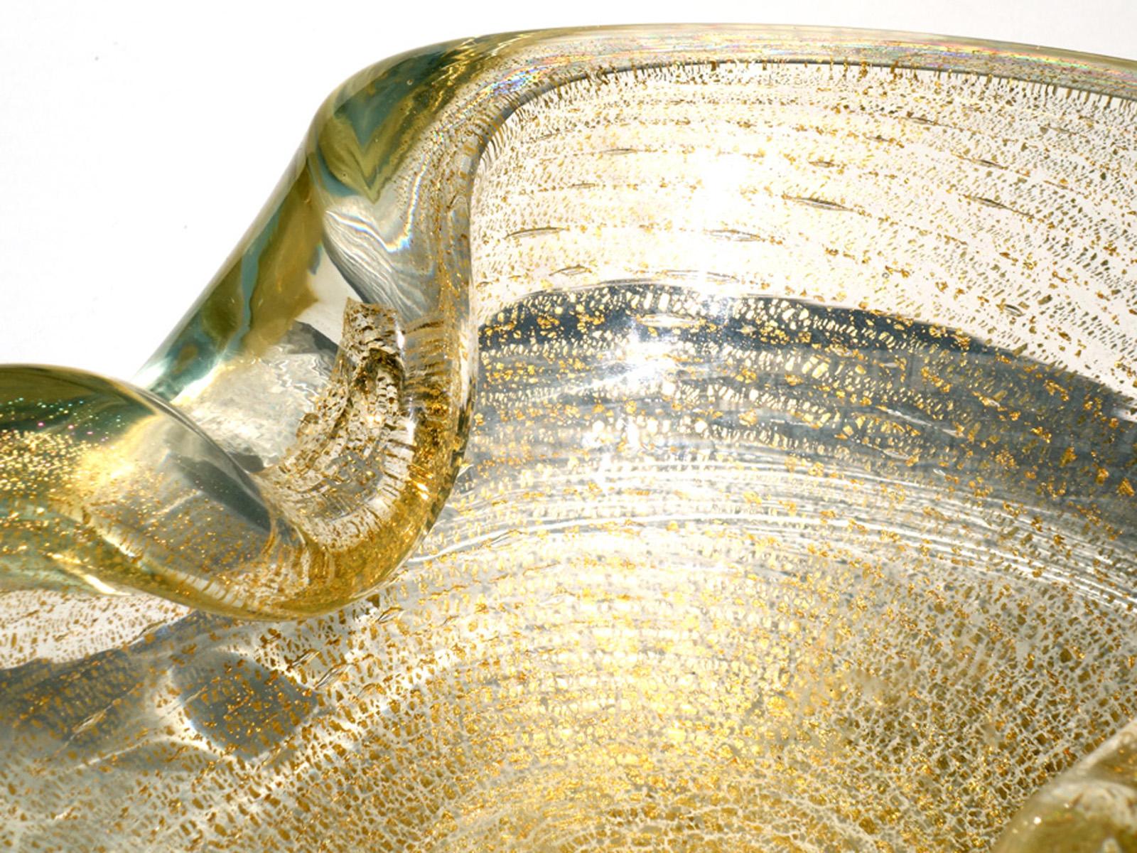 Mid-Century Modern 1950 Seguso Murano Glass Gold Big Centerpiece Bowl For Sale