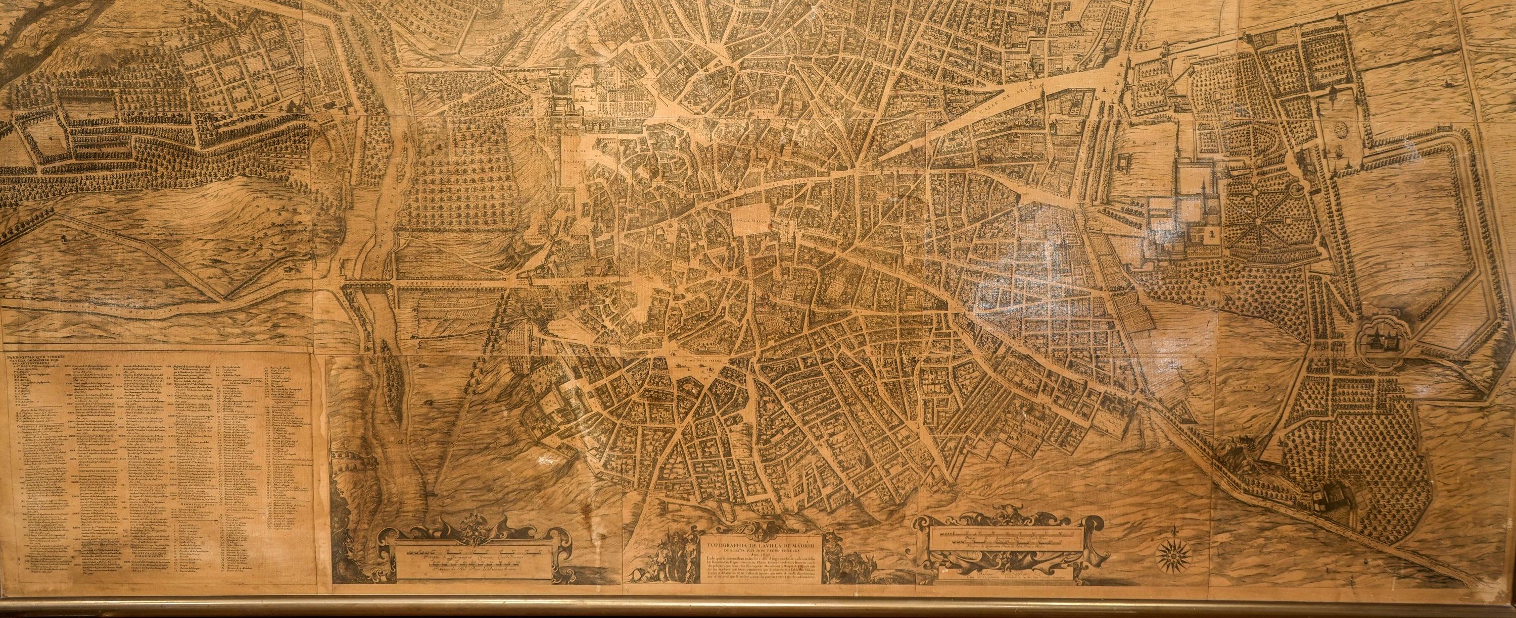 Beautiful map in gold color copy of the famous map of the Portuguese cartographer Pedro Texeira( Lisbonne 1595-Madrid 1662), made in the 17th century during the reign of Felipe IV, king of Spain and Portugal.
It suits in a library. Desk room or