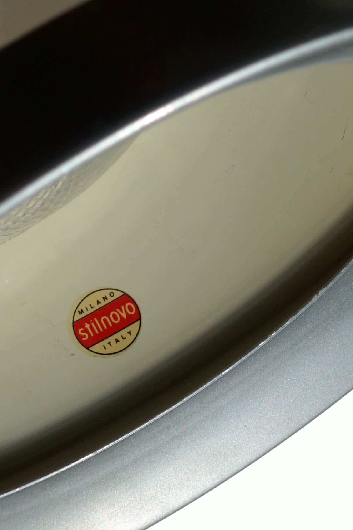 Plafonnier
Stilnovo
Milan, 1950

Métal émaillé blanc
Diffuseur en verre moulé
Détails de l'acier

Étiquette autocollante 