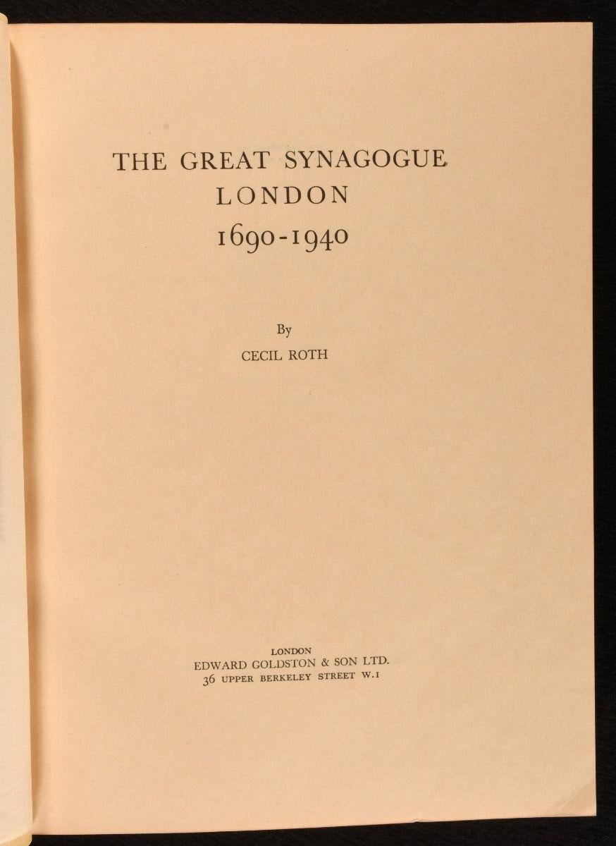 Un magnifique ouvrage en édition limitée sur la Grande Synagogue de Londres, une institution importante de la ville qui a été détruite lors du Blitz. Un ouvrage illustré et signé par l'auteur.

Édition limitée à cent exemplaires imprimés sur Vellum