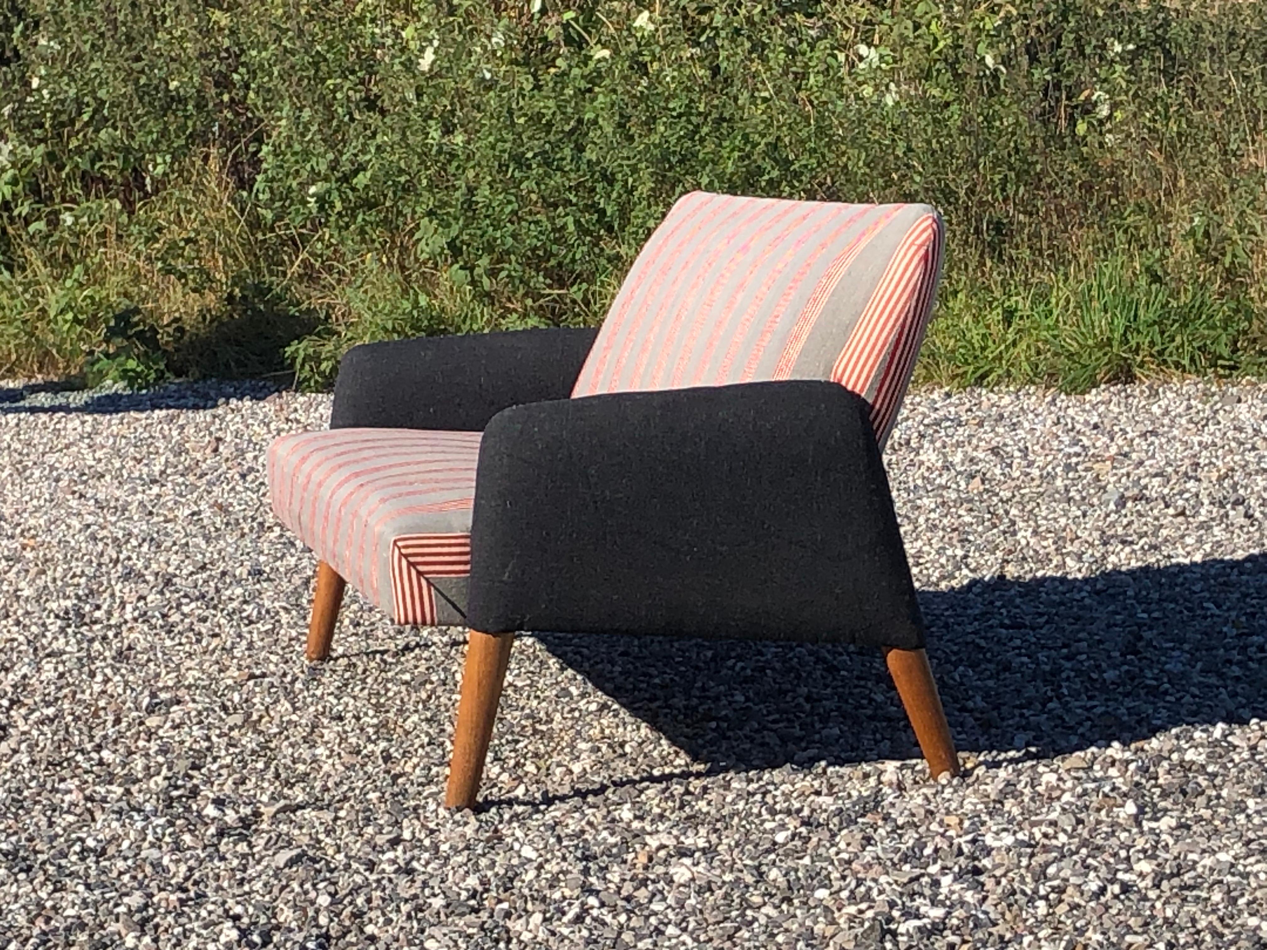 Danish 1950 ties danish sofa by architect Poul M. Volther made by Frem Røjle. For Sale
