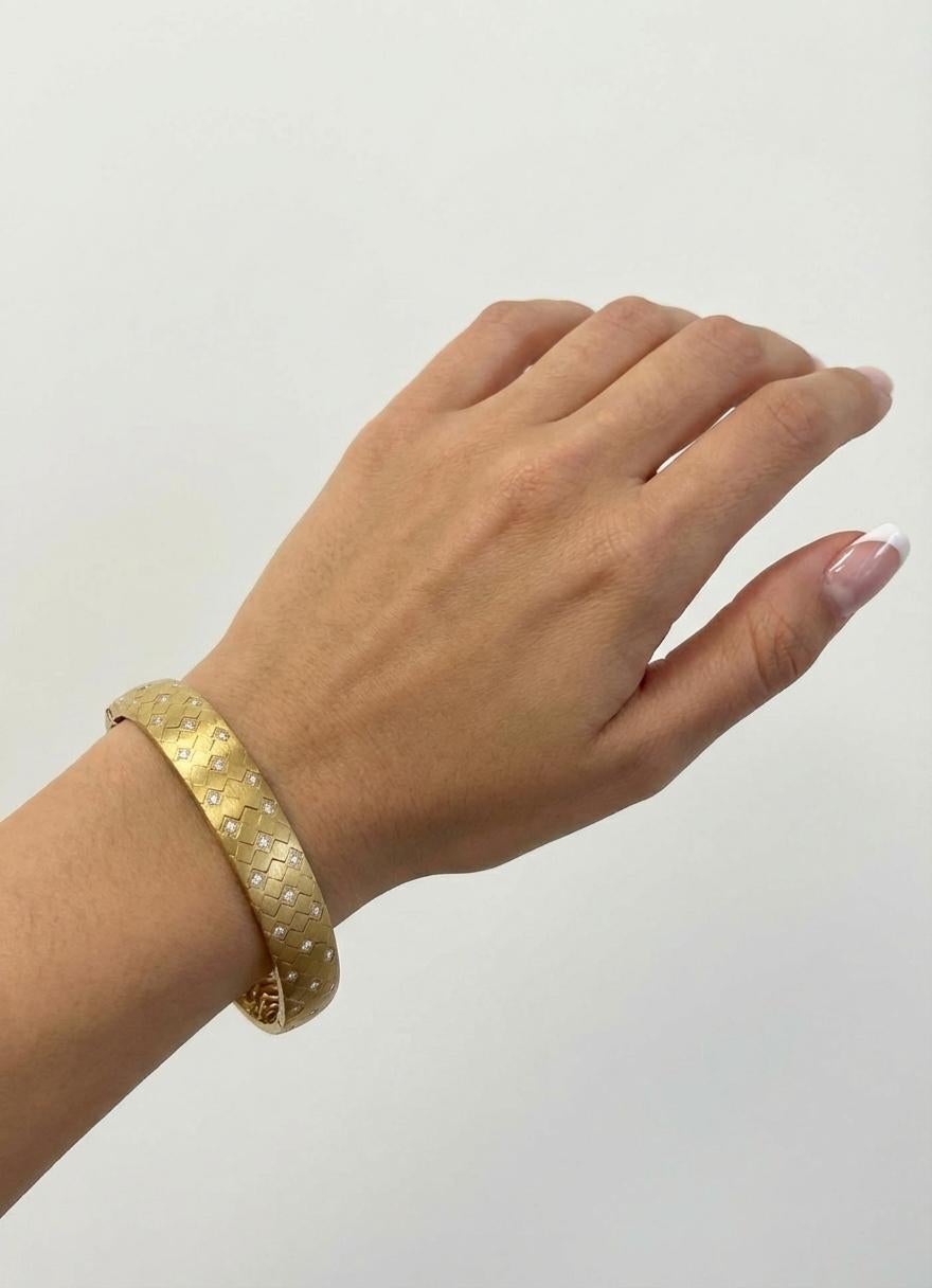 Round Cut 1950 Tiffany & Co. Diamond Bracelet 18k Yellow Gold For Sale