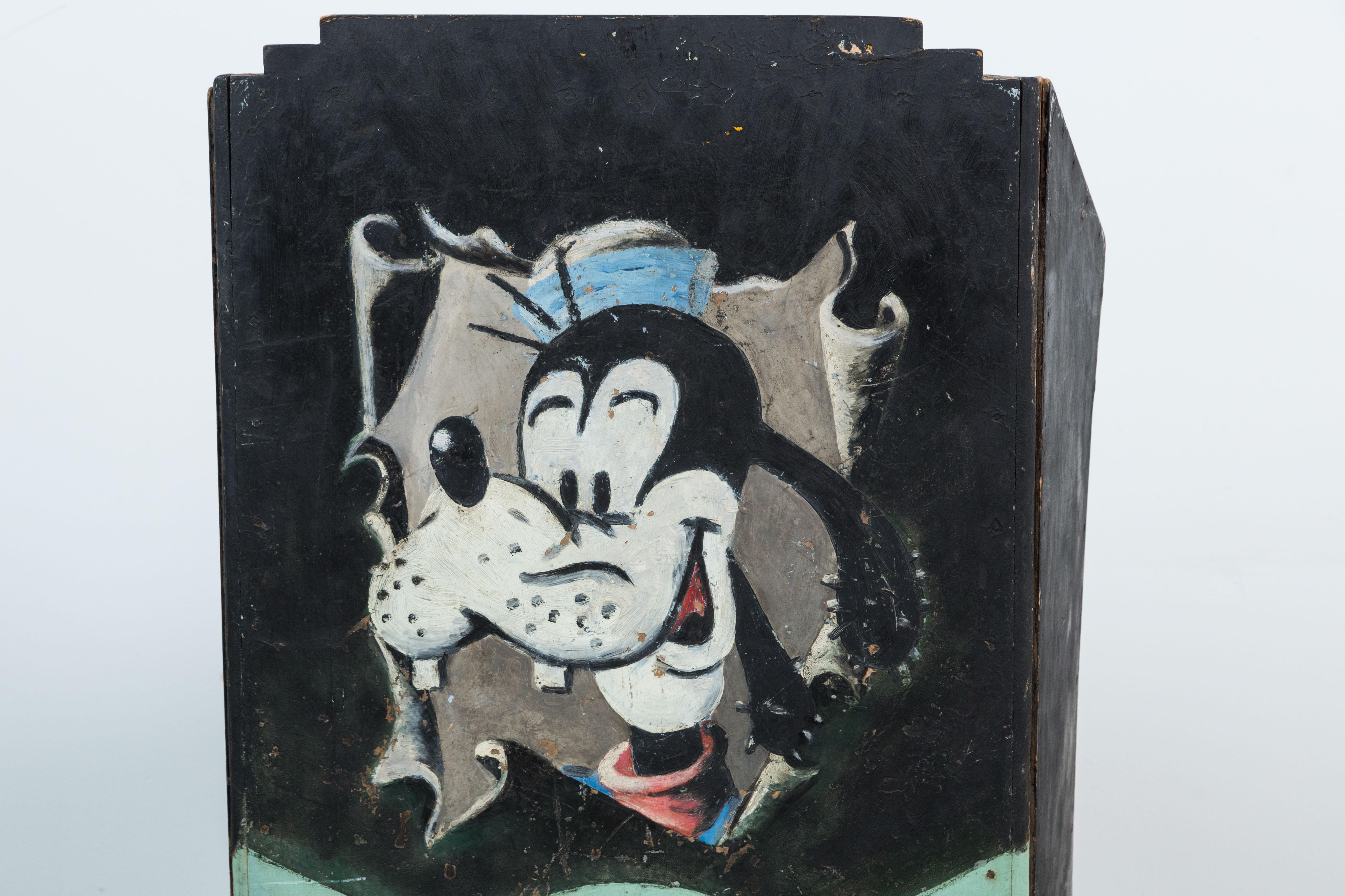 Handbemalter klappbarer Notenständer, ca. 1950er Jahre. Tolles Volkskunstdesign und Goofy Hund gemalt. Möglicherweise aus der Jazz Mill in Phoenix. Toller Wandbehang.

Im geöffneten Zustand beträgt die Tiefe etwa 12,5