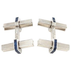 Boutons de manchette en or blanc 18kt 1950 Vintage Boucheron Paris, Stirrup, 3.08ct Sapphire