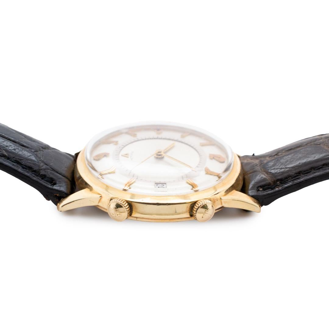 1950 Vintage JaegerLecoultre 853 38mm in 10K Yellow Gold For Sale at