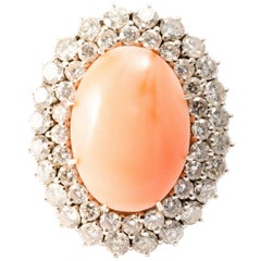 1950 Vintage  Oval Coral Peau d'Ange Diamond 18K White Gold Cocktail Ring Band