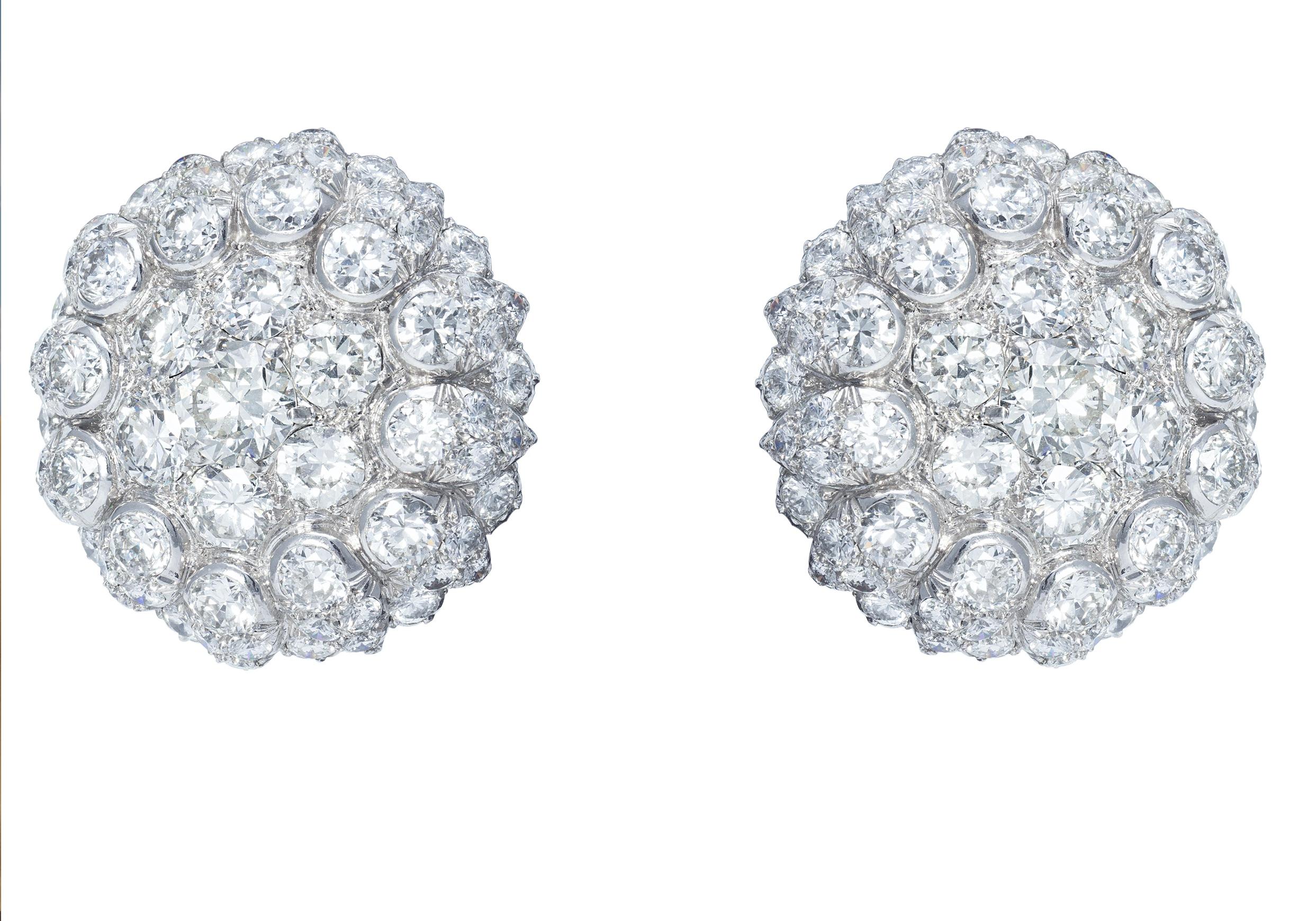 1950 White Gold and Diamonds Earrings In Excellent Condition In Monte Carlo, MC