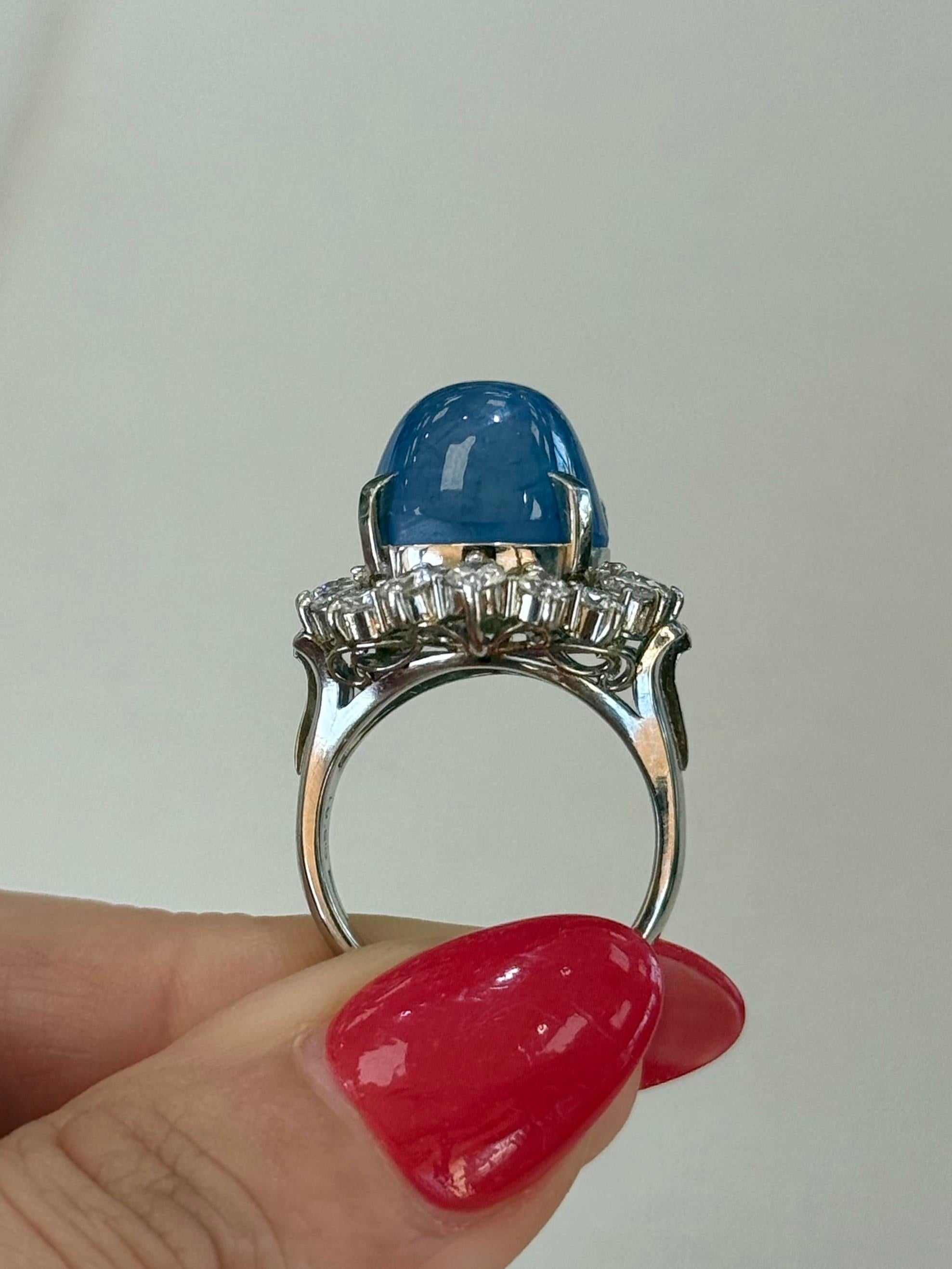 Anello cocktail in platino con zaffiro a stella da 19,50 carati in vendita 2