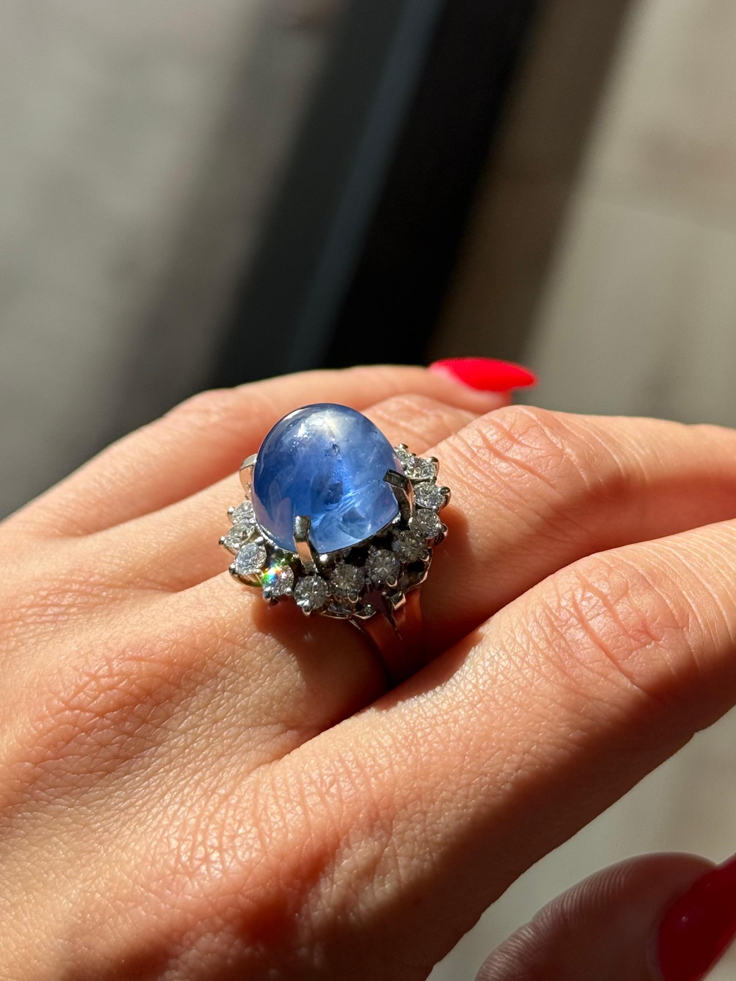 Anello cocktail in platino con zaffiro a stella da 19,50 carati in vendita 3