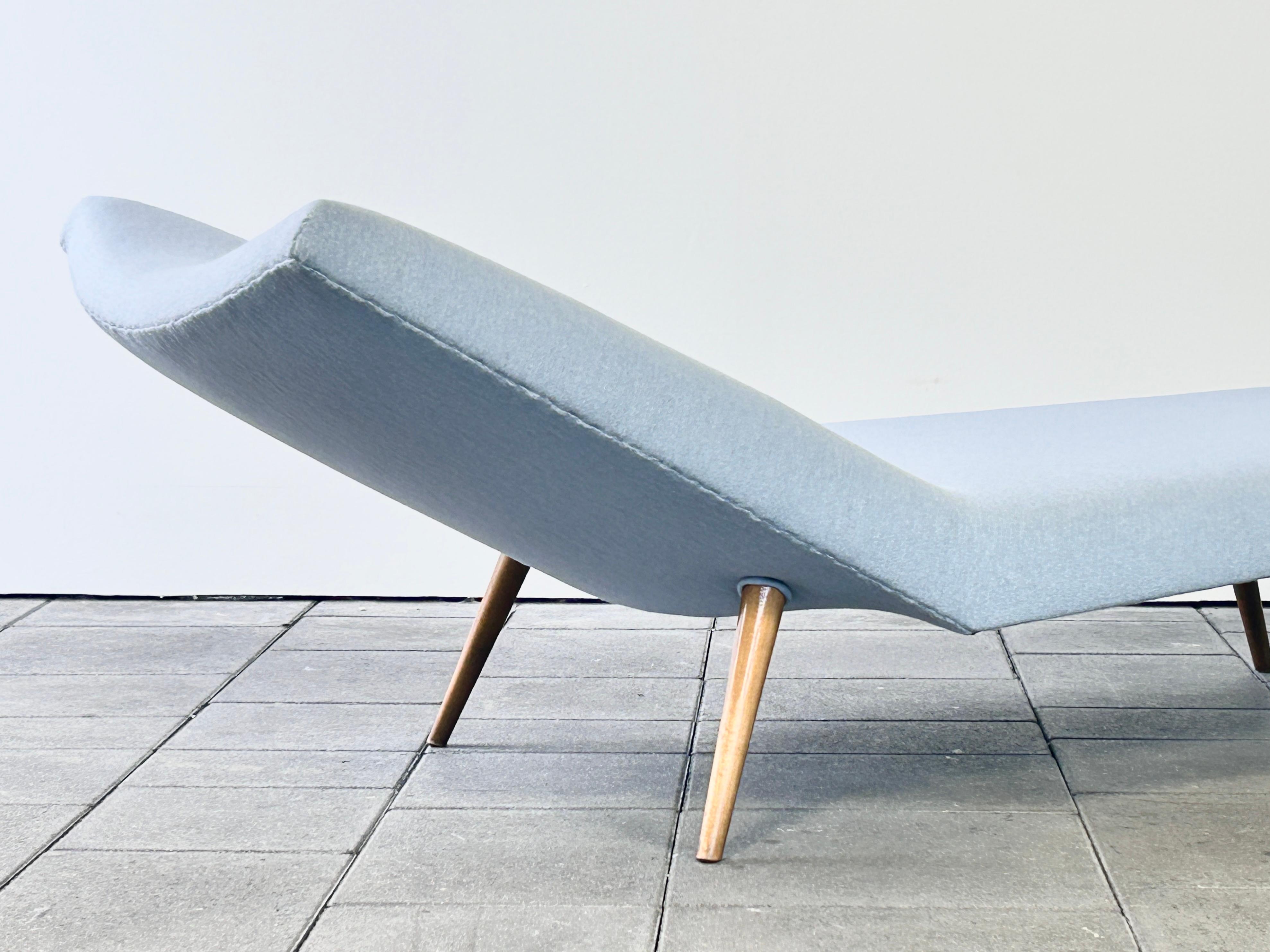 20th Century 1950ies daybed designed by Theo Ruth for Artifort For Sale