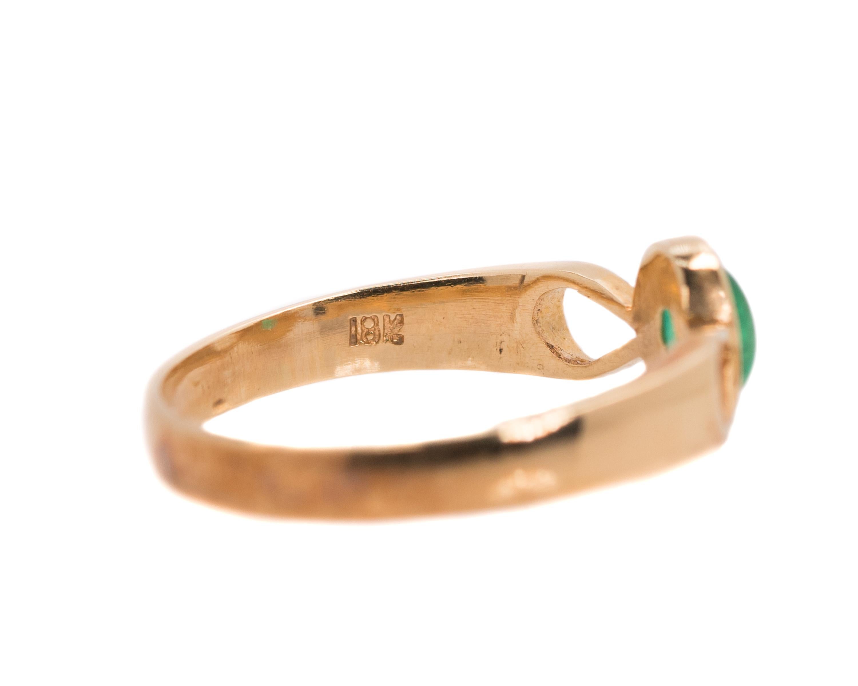 1950s 0.25 Carat Emerald and 18 Karat Yellow Gold Ring 1