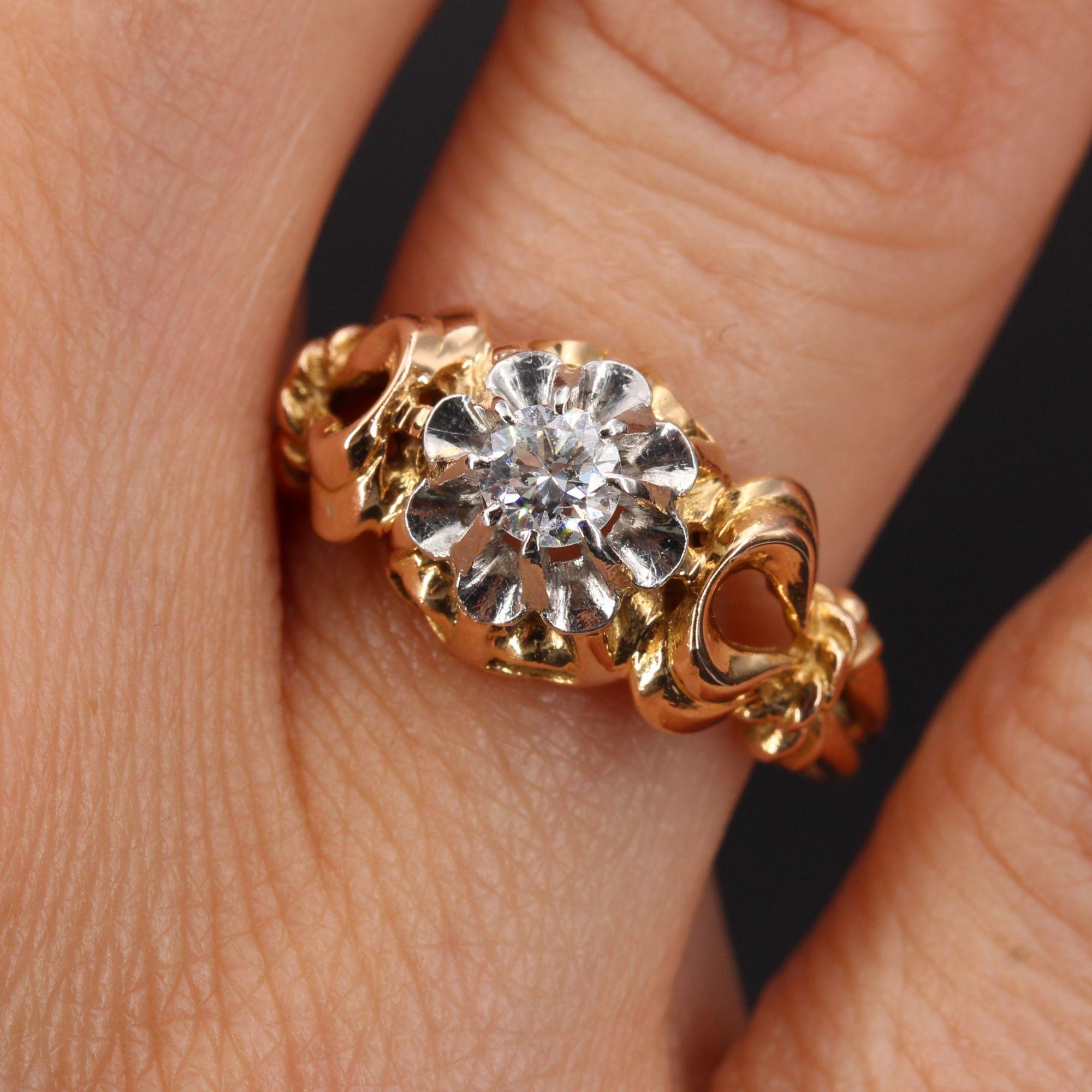 Retro 1950s 0, 30 Carat Diamond 18 Karat Yellow Gold Solitaire Ring For Sale