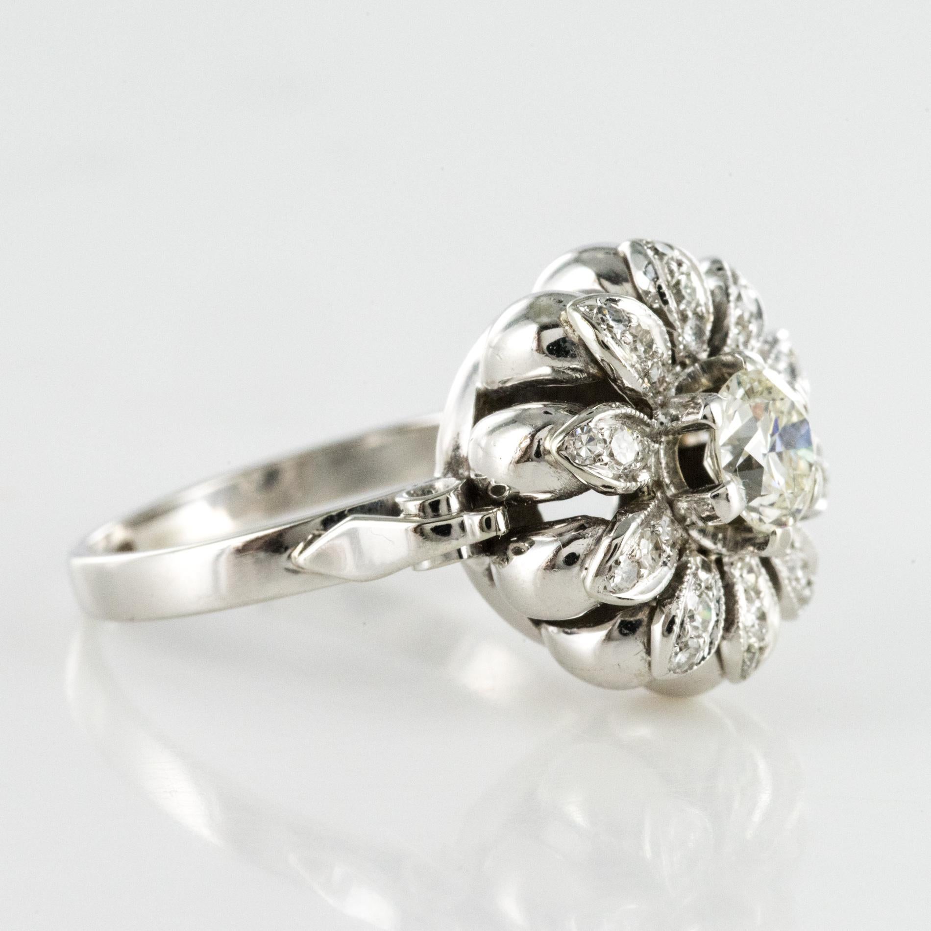 1950s 0.080 Carat Diamonds 18 Karat White Gold Flower Shape Ring 8