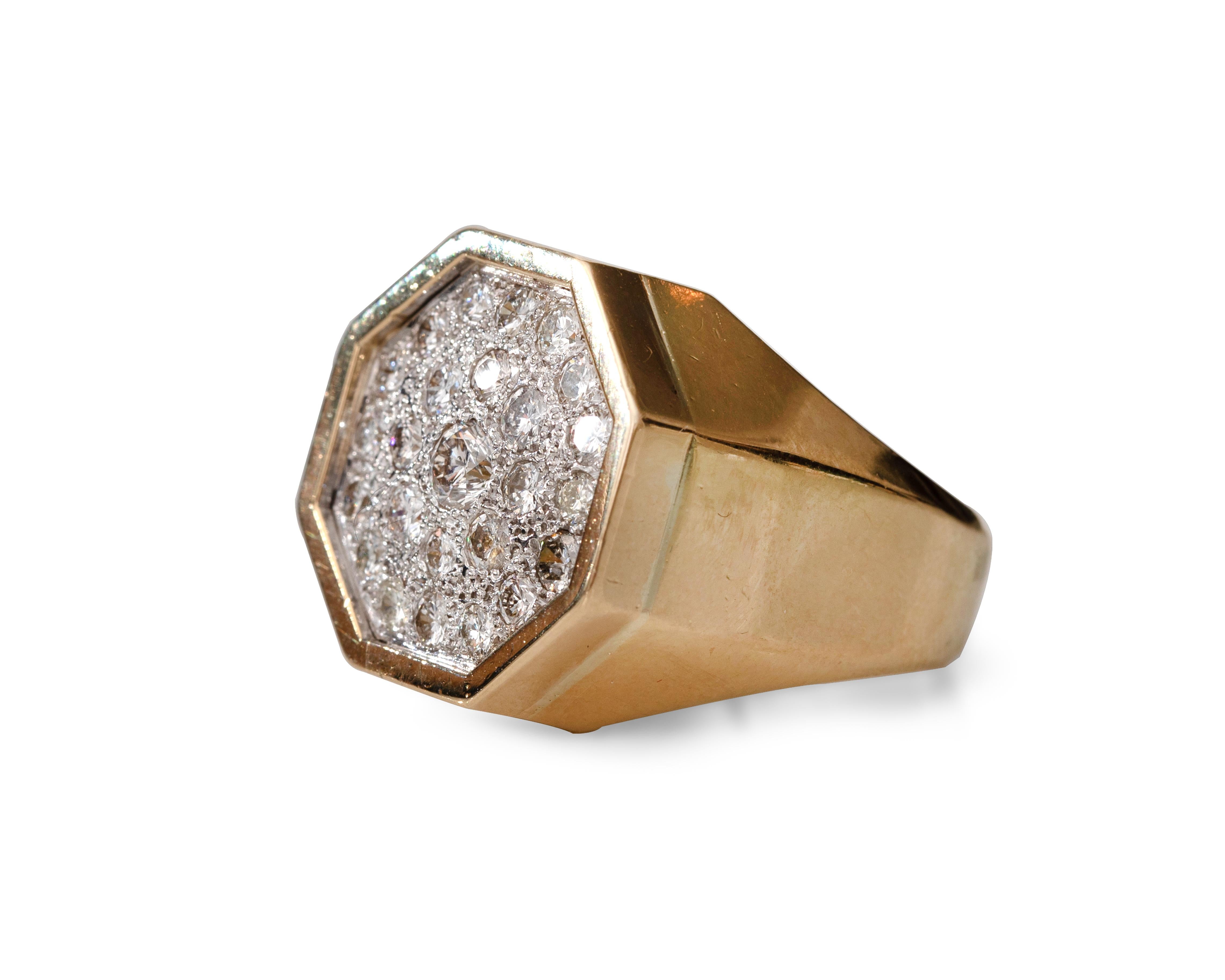 Round Cut 1950s 1 Carat Diamond Cluster Octagonal 18 Karat Gold Ring