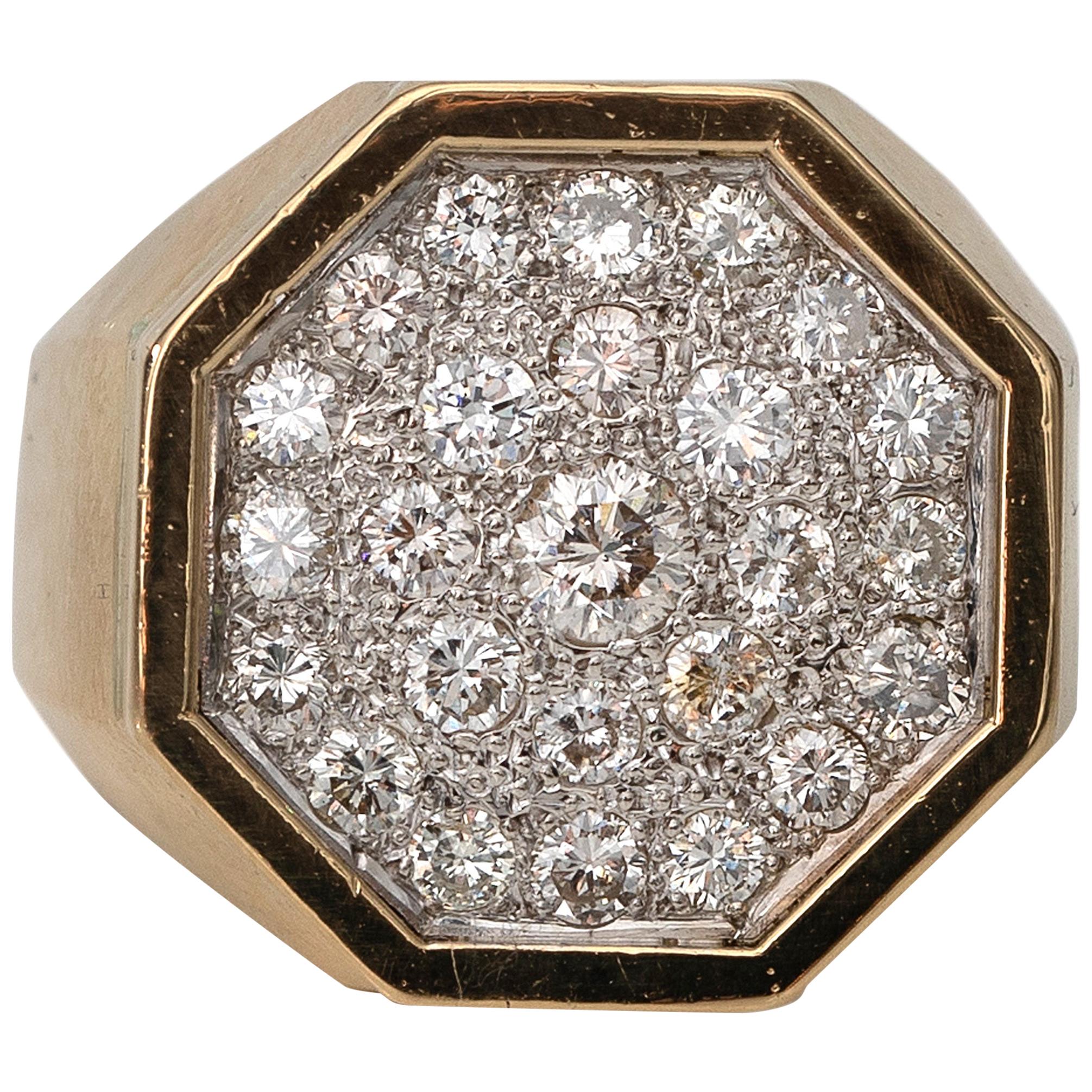 1950s 1 Carat Diamond Cluster Octagonal 18 Karat Gold Ring