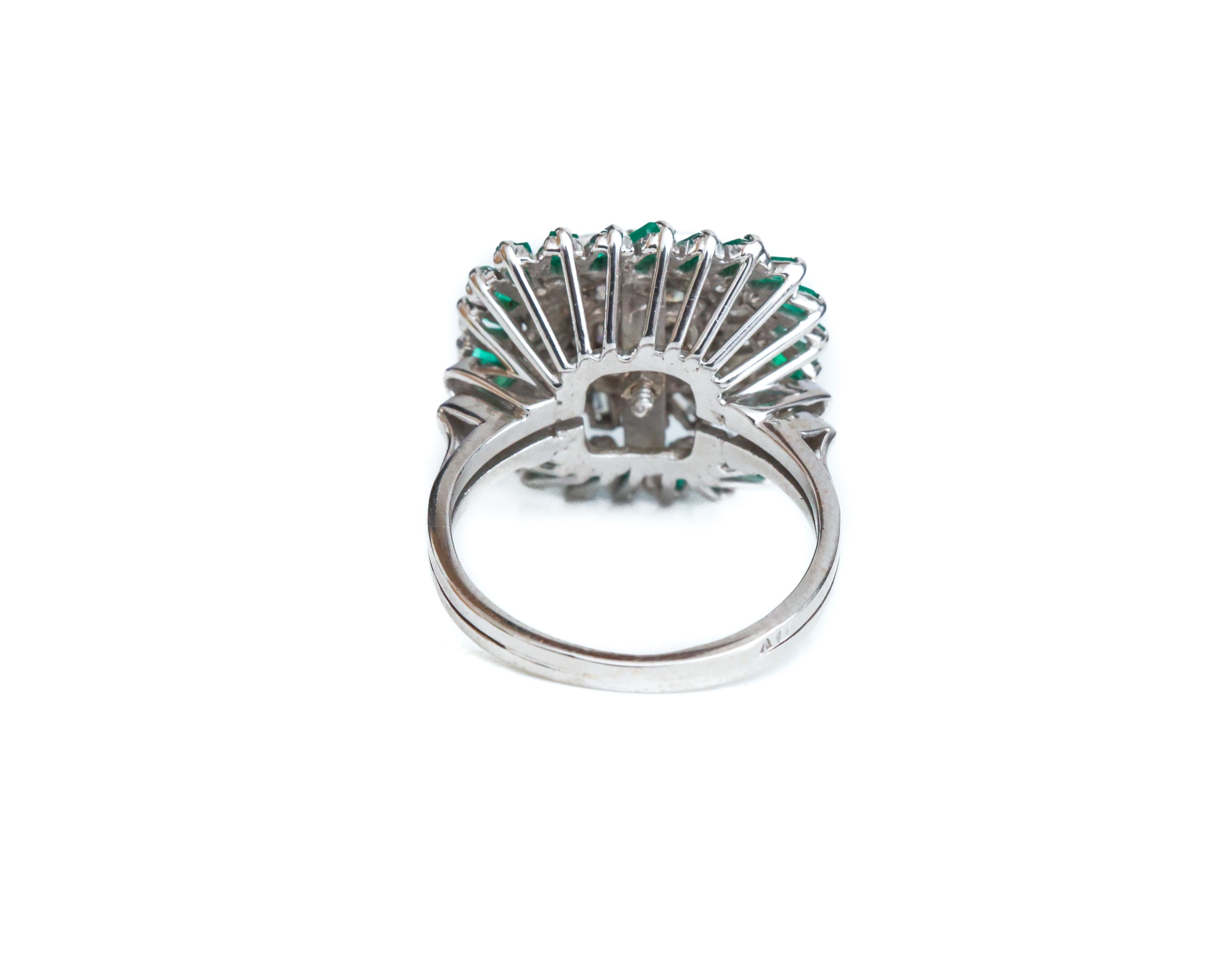Women's 1950s 1 Carat Total Diamond and Emerald Platinum Cocktail Ring For Sale