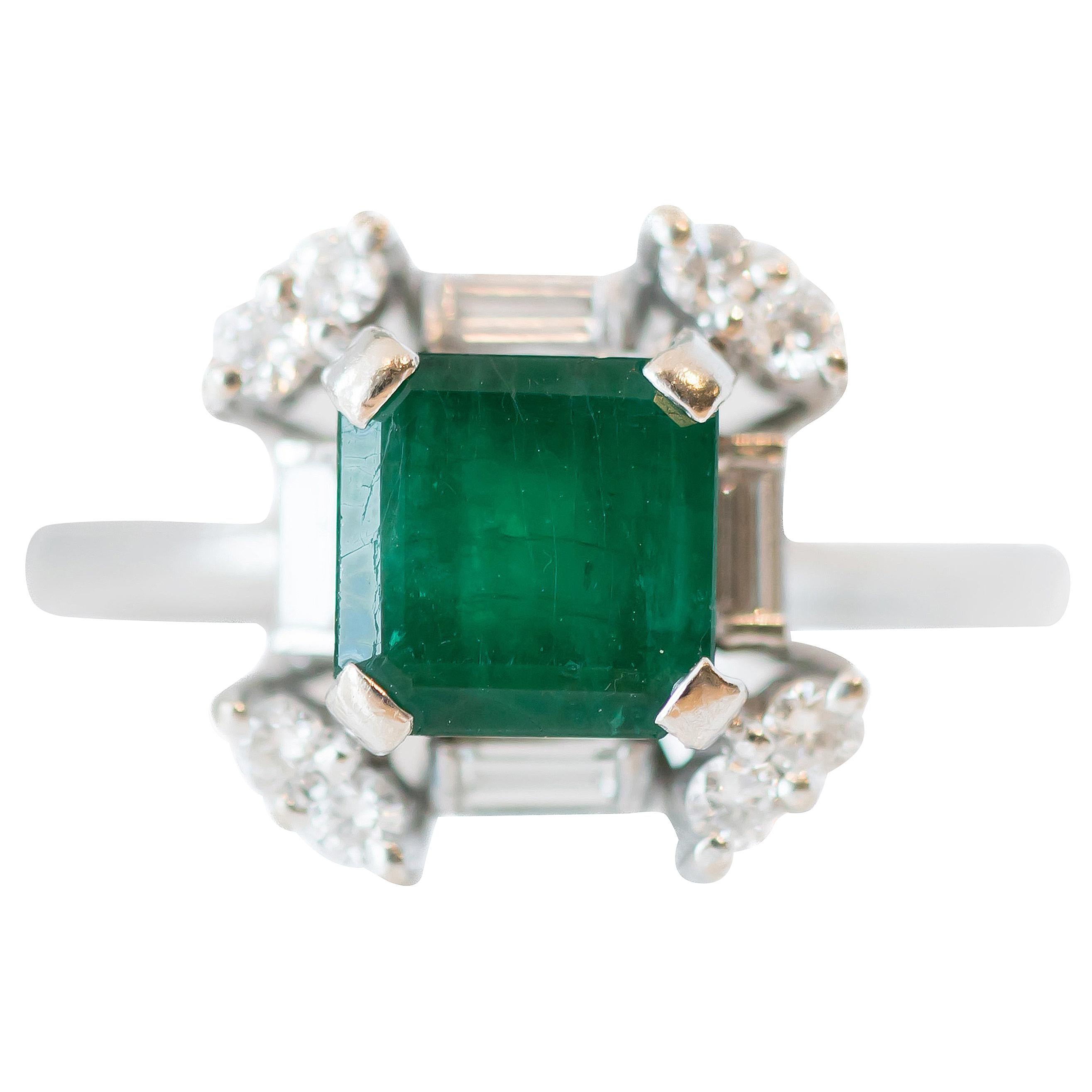 1950s 1.0 Carat Emerald, Diamond and 18 Karat White Gold Ring
