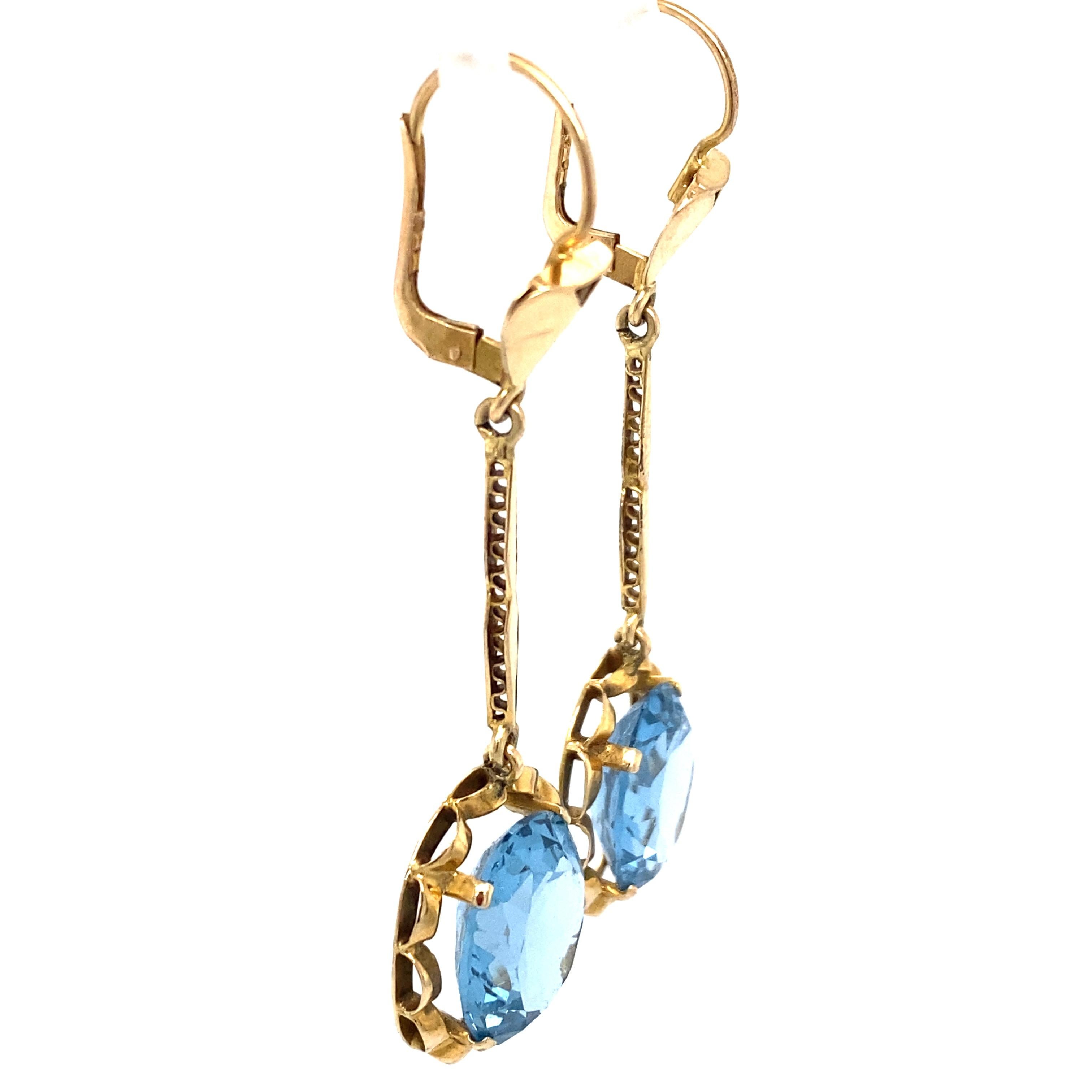 1950s 10 carat total Blue Topaz and 14 Karat Yellow Gold Dangle Earrings In Good Condition In Atlanta, GA