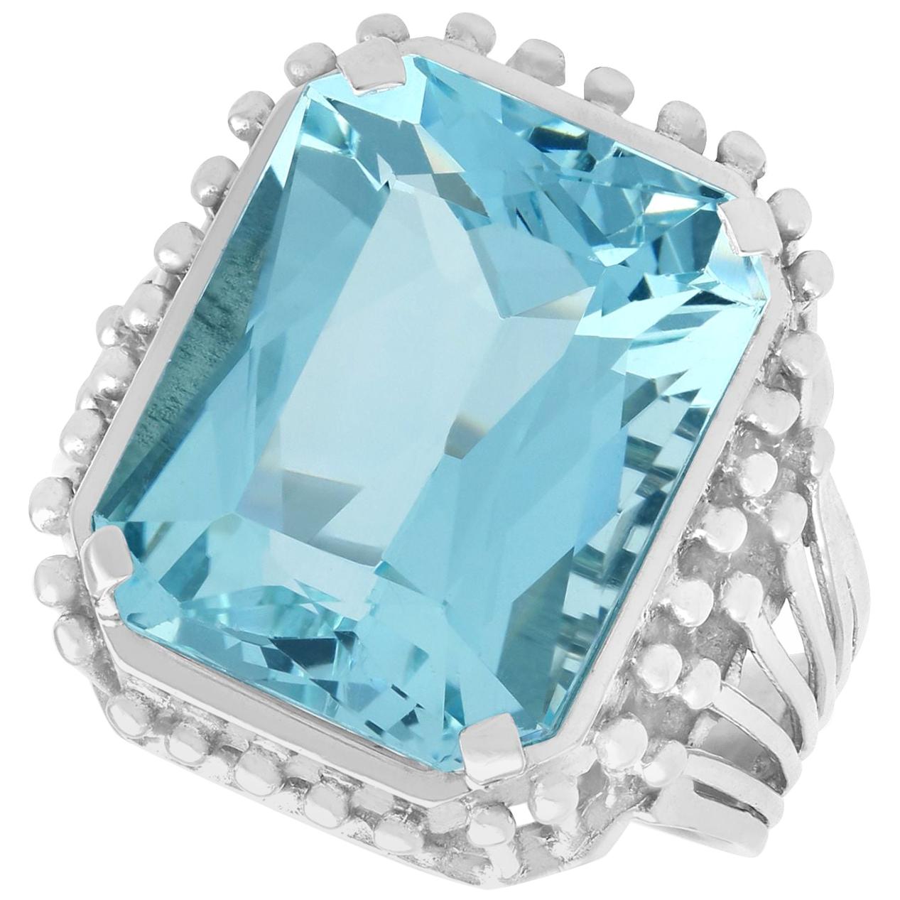 Beautiful EmeraldCut Aquamarine and Diamond Ring at 1stDibs