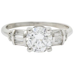 1950 Anillo de compromiso de platino con diamantes de 1,32 quilates GIA, circa 1950