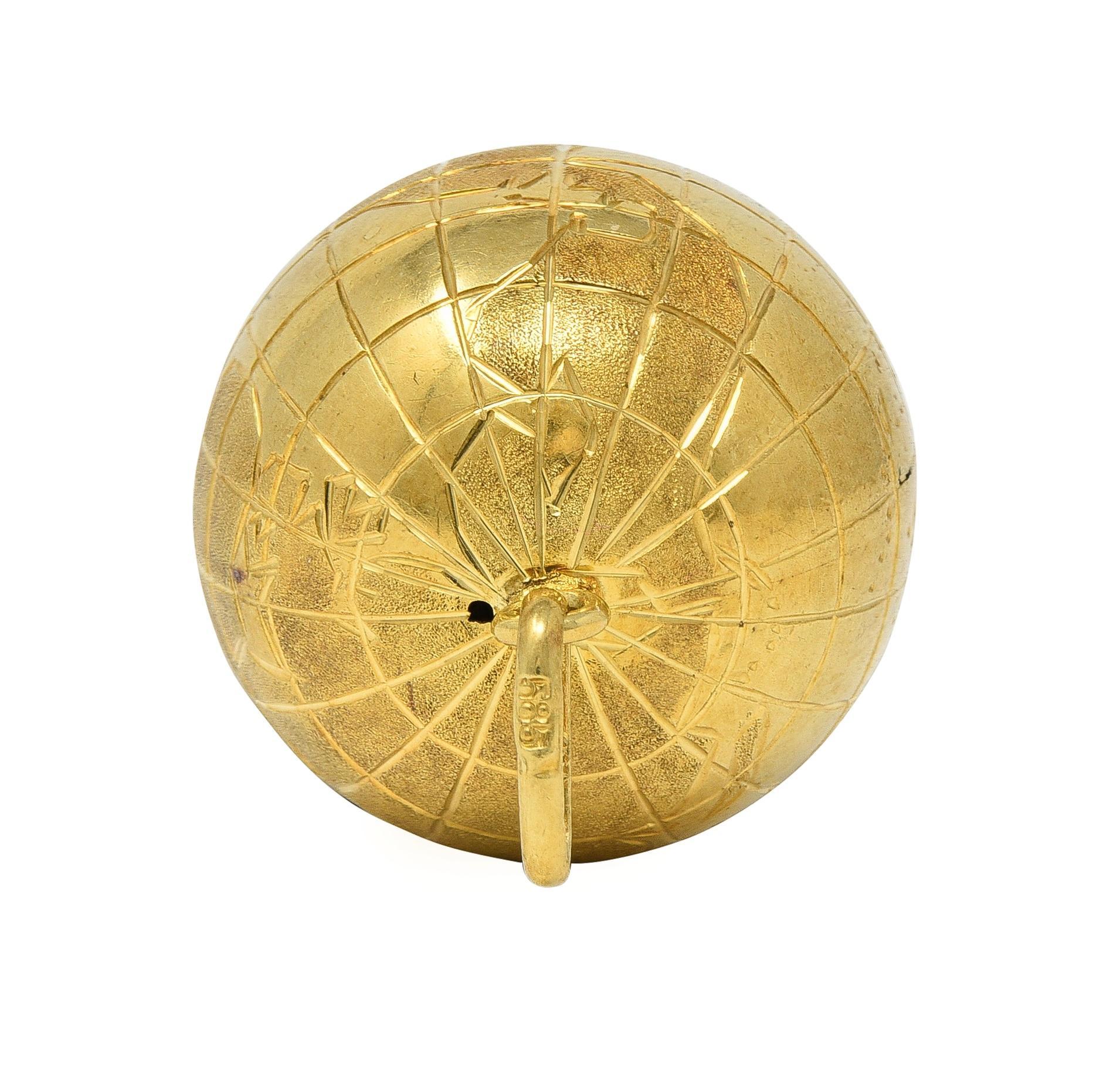 Breloque globe vintage en or jaune 14 carats des années 1950 en vente 2