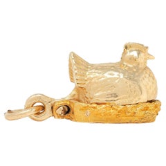 1950's 14 Karat Yellow Gold Vintage Mother Hen Charm