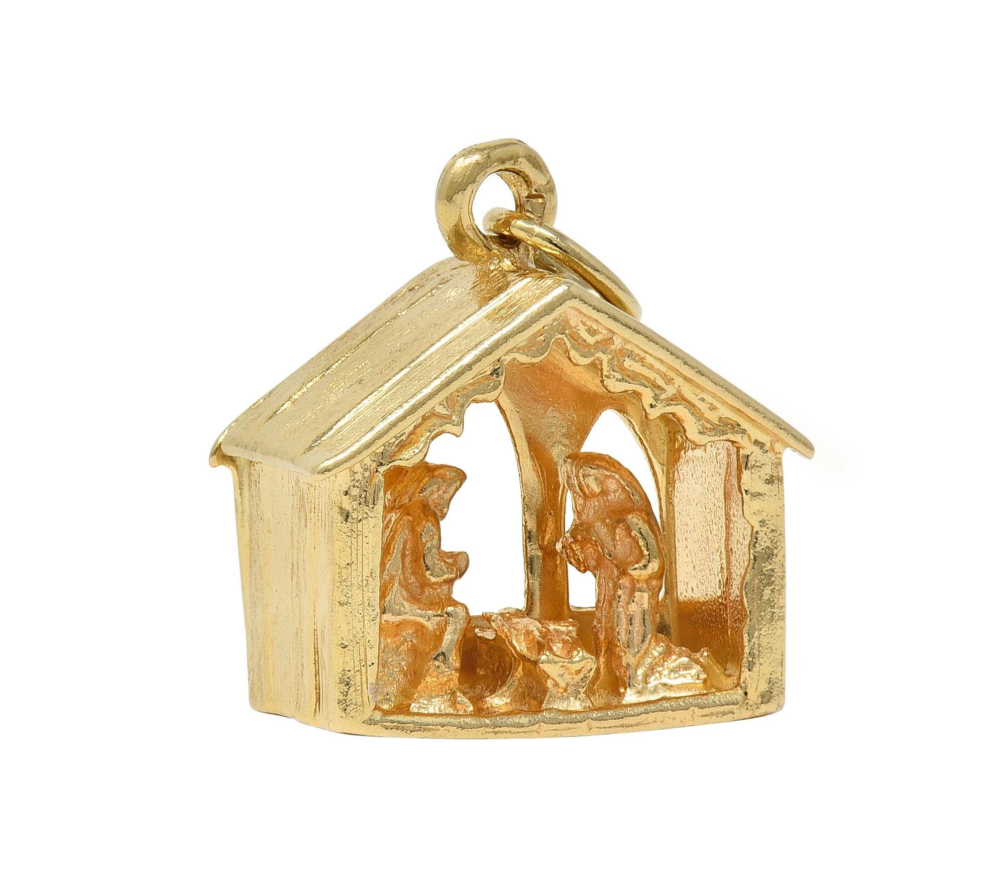 1950's 14 Karat Yellow Gold Vintage Nativity Scene Pendant Charm For Sale 2