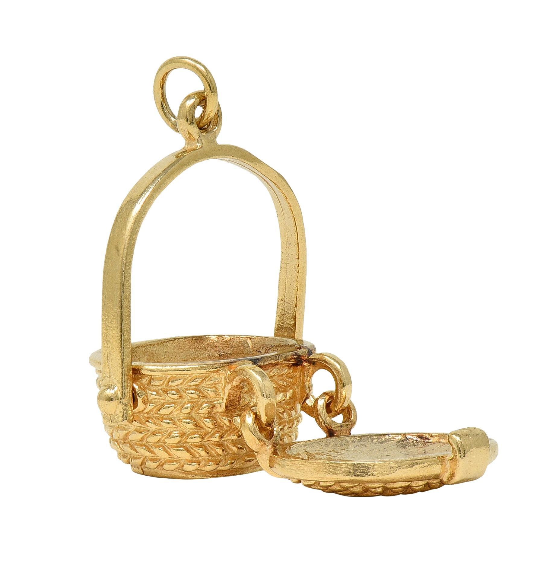 1950's 14 Karat Gelbgold Vintage Picknick Korb Anhänger Charme im Angebot 5