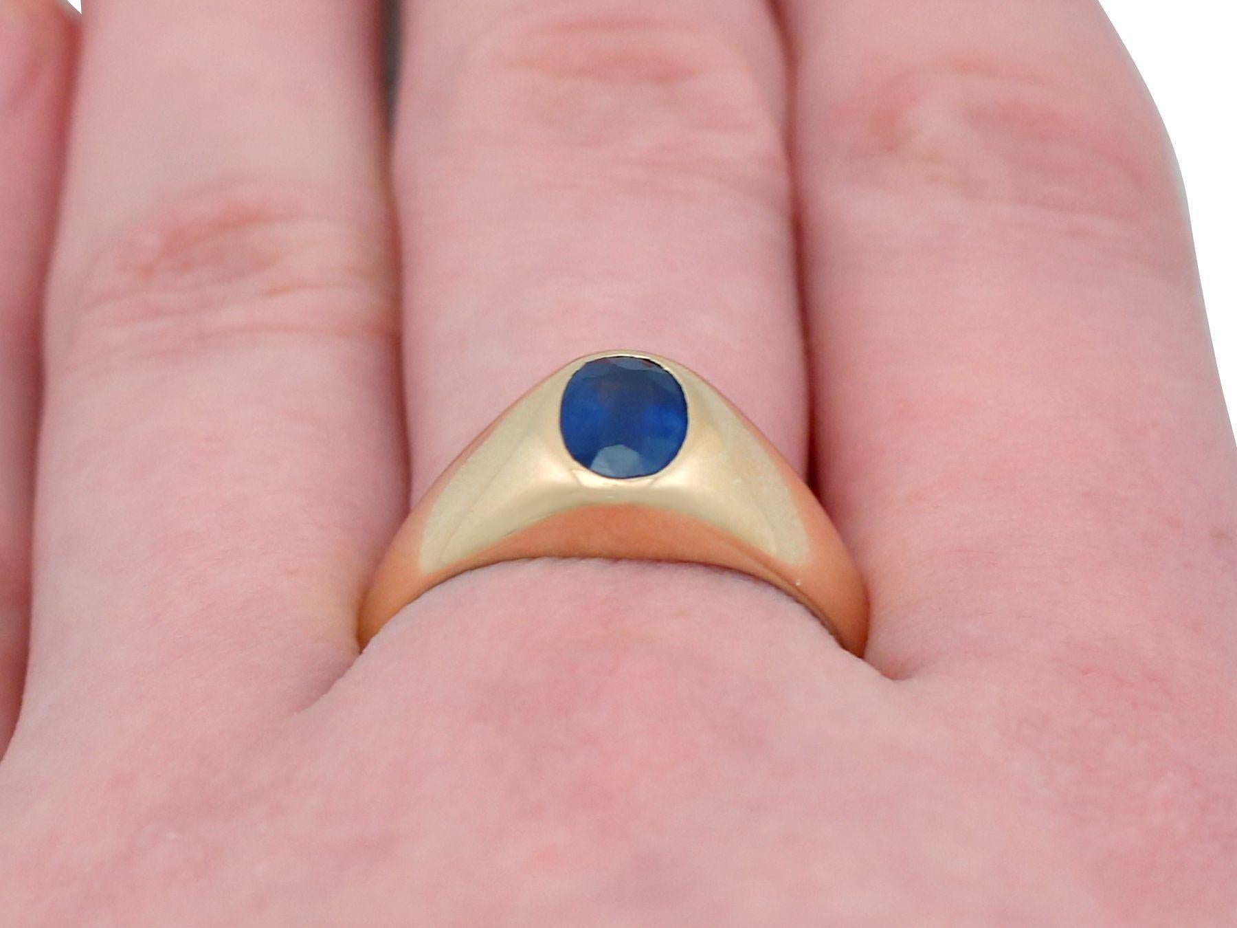 Vintage 1950s 1.42 Carat Sapphire and 18K Yellow Gold Ring 3
