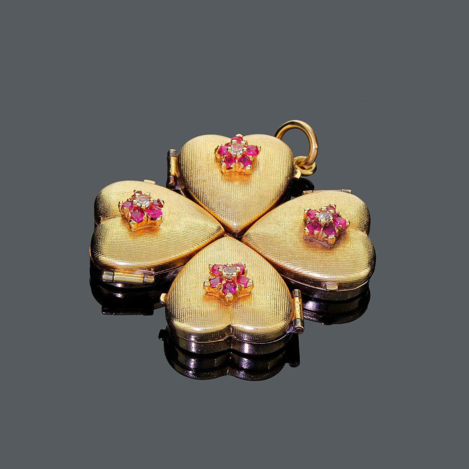1950s 14k Gold Ruby Four Leaf Clover Love Heart Photo Locket Pendant Large 18+G In Good Condition In Lauderdale by the Sea, FL