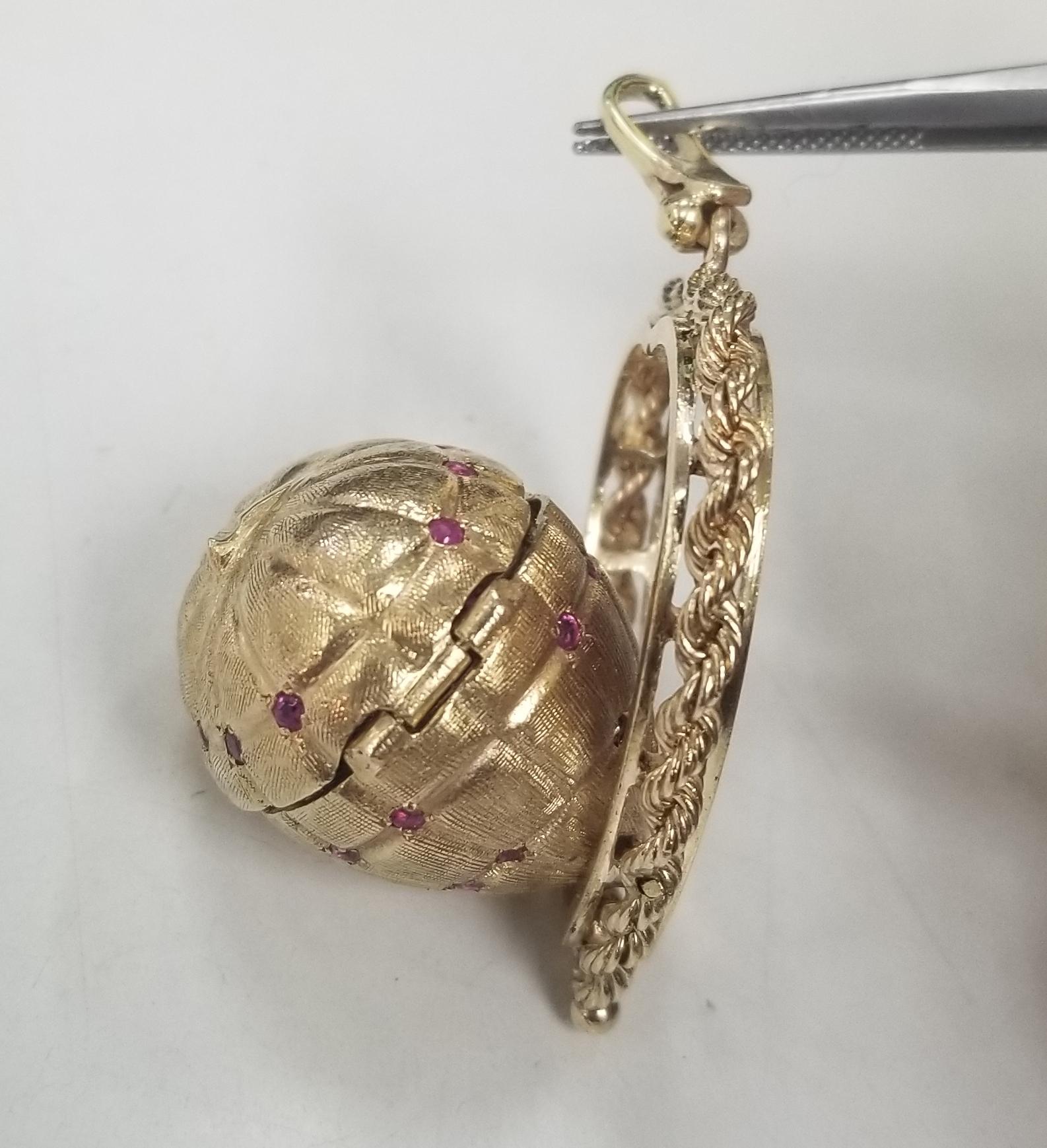 14k gold heart locket necklace with picture inside