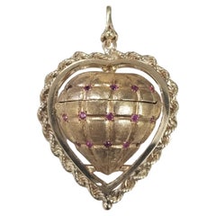 Retro 1950's 14k Yellow Gold Heart Pendant Locket That Holds 3 Pictures Inside