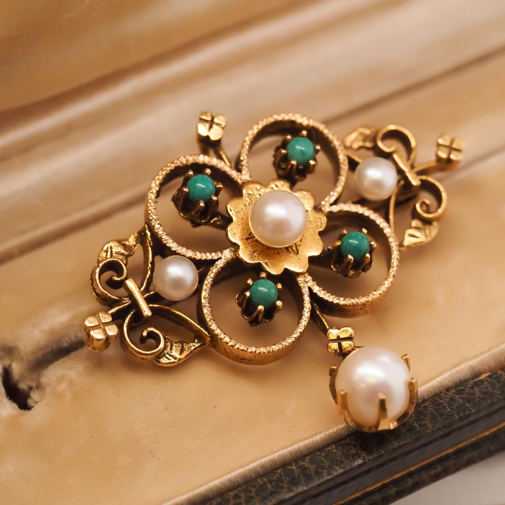 1950s 14K Yellow Gold Pearl and Turquoise Brooch and Pendant In Good Condition For Sale In Atlanta, GA