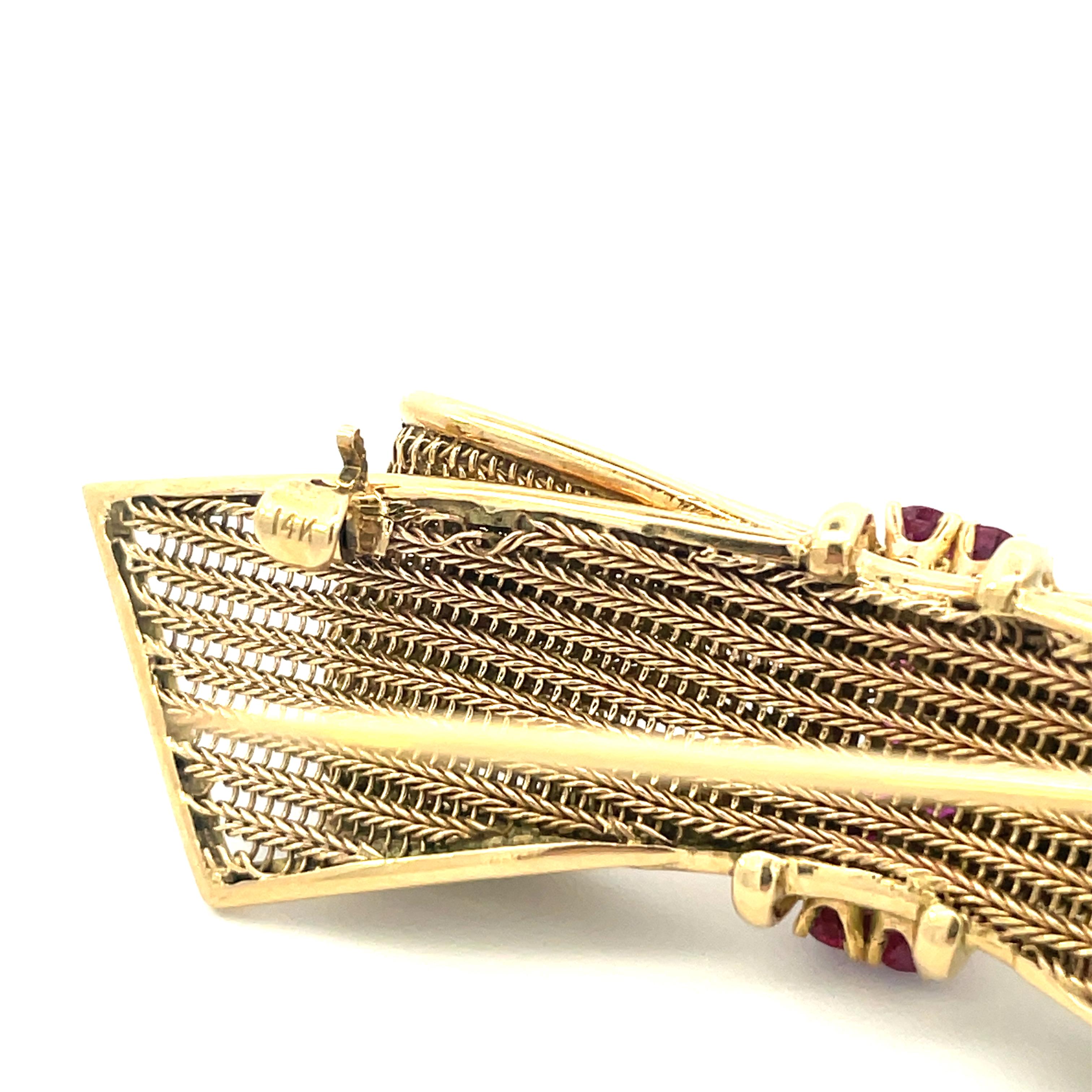 Round Cut 1950s 14K Yellow Gold Ruby Bow Pin  For Sale