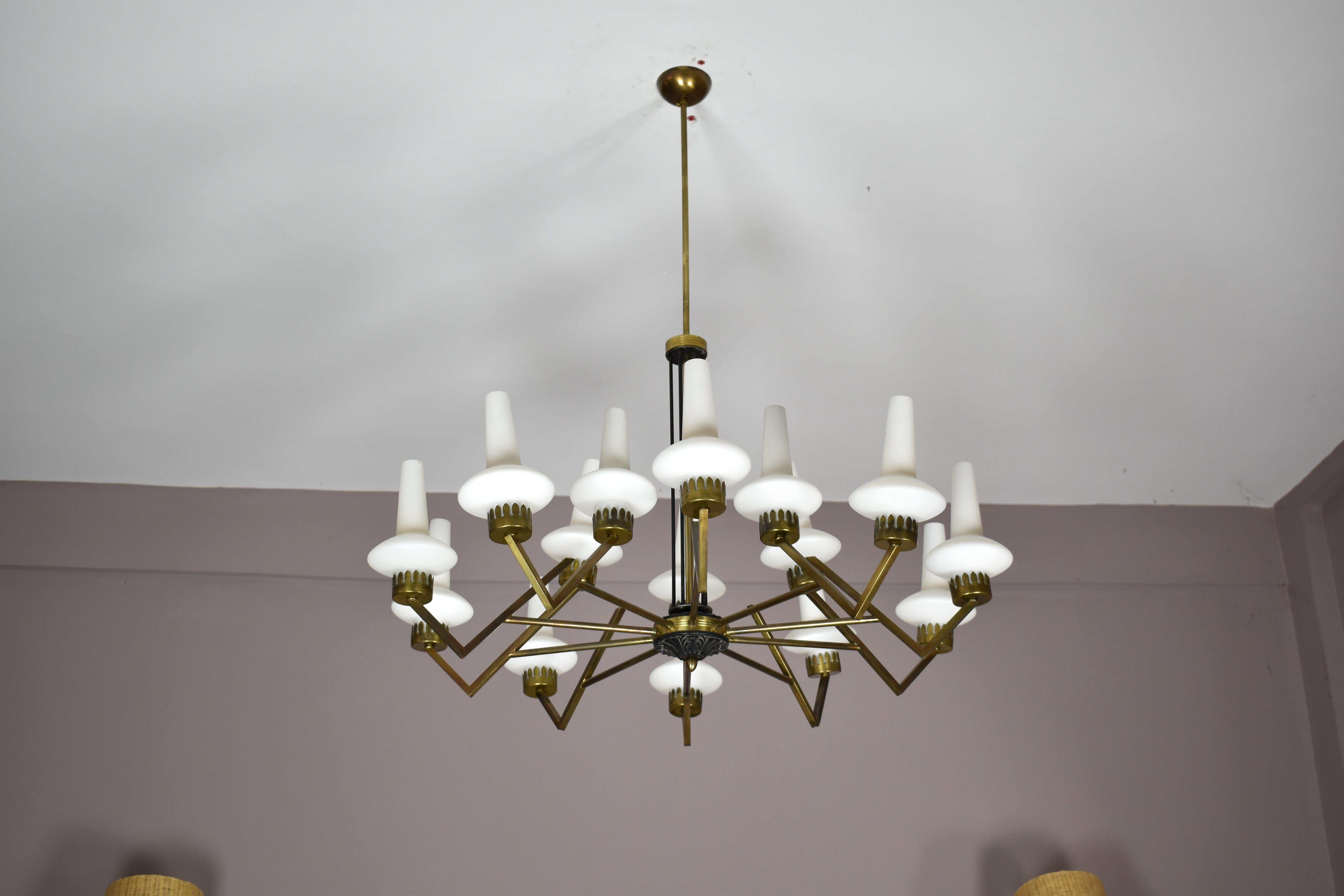 Araña italiana de 15 luces de los años 50 atribuida a Stilnovo Italiano en venta