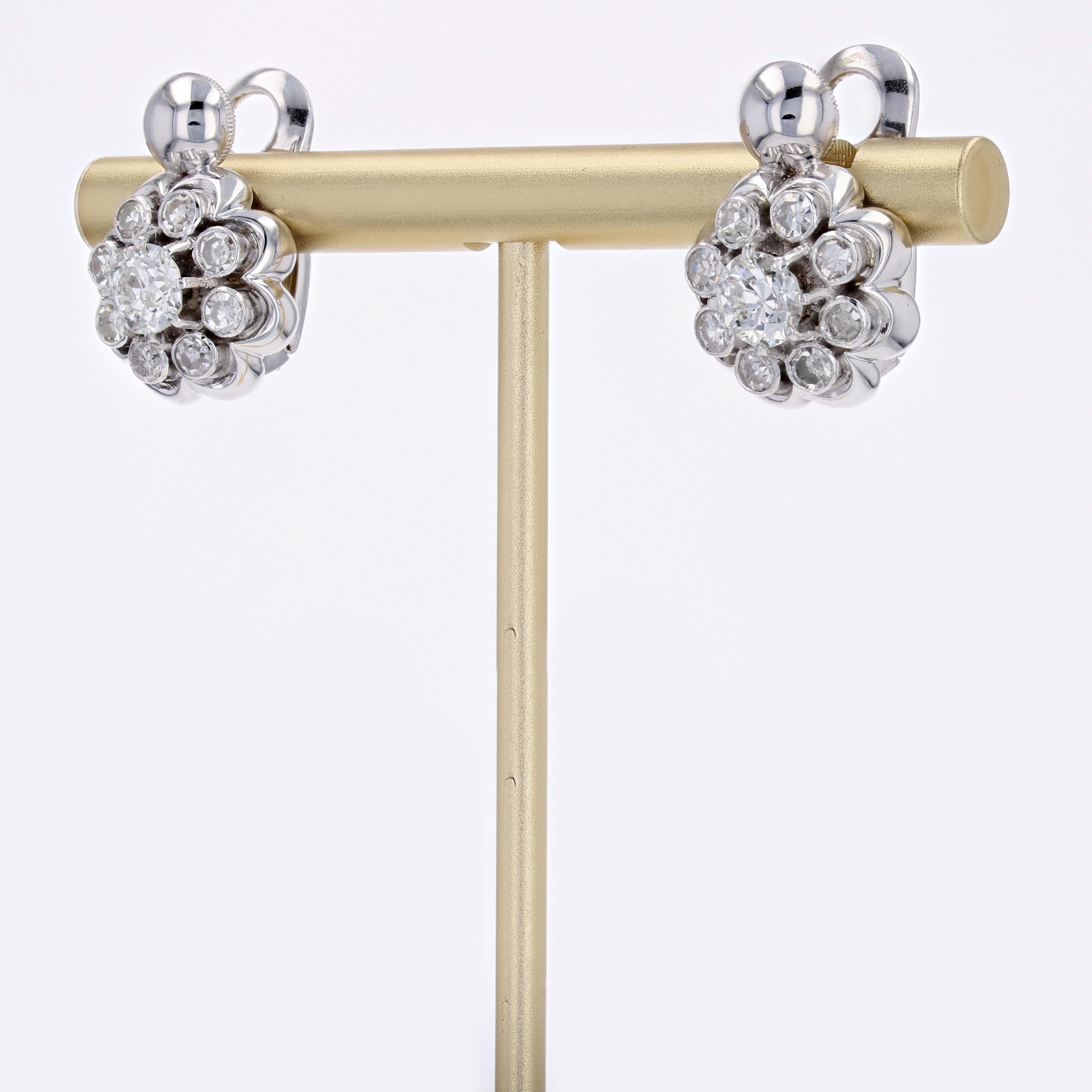 Brilliant Cut 1950s 1.60 Carat Diamonds 18 Karat White Gold Daisy Clip Earrings For Sale