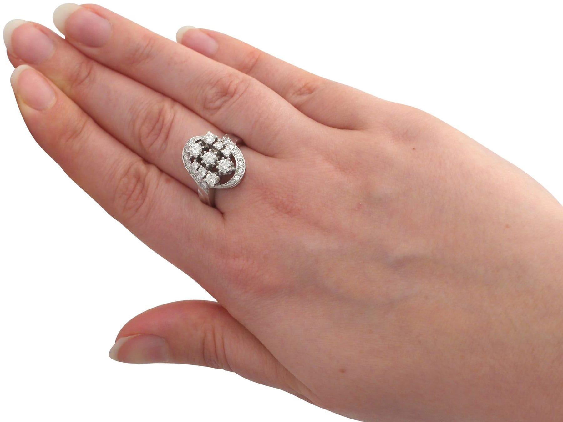 1950er Jahre Cocktail-Ring aus Weißgold mit 1,76 Karat Diamant und Weißgold im Angebot 2