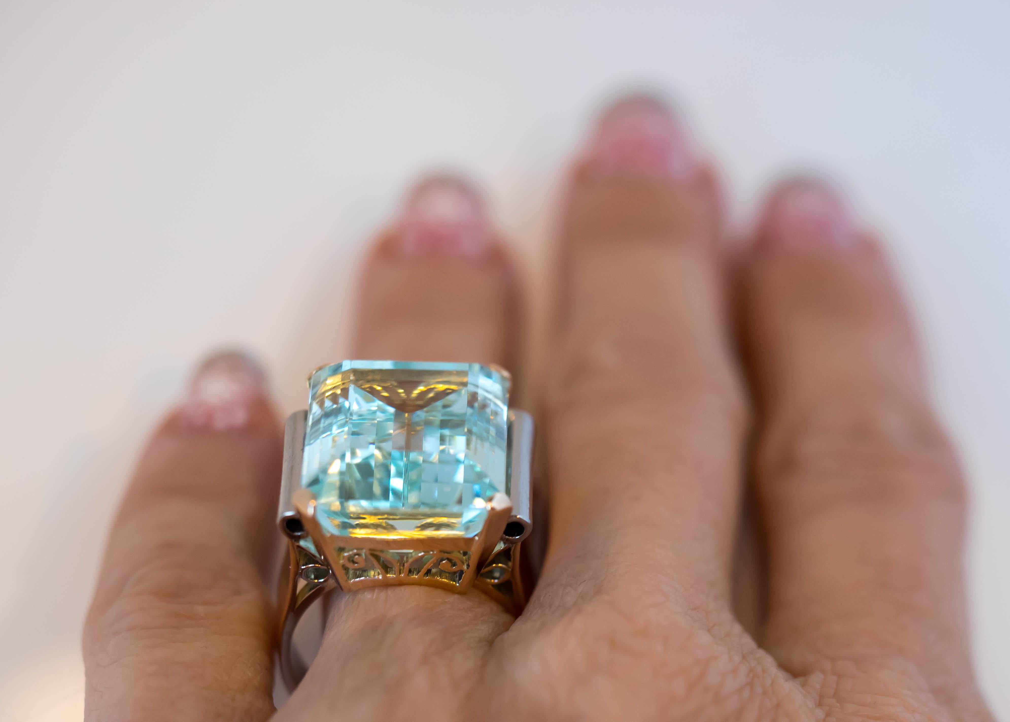 1950s 18 Carat Aquamarine and 14 Karat Rose Gold Cocktail Ring 4