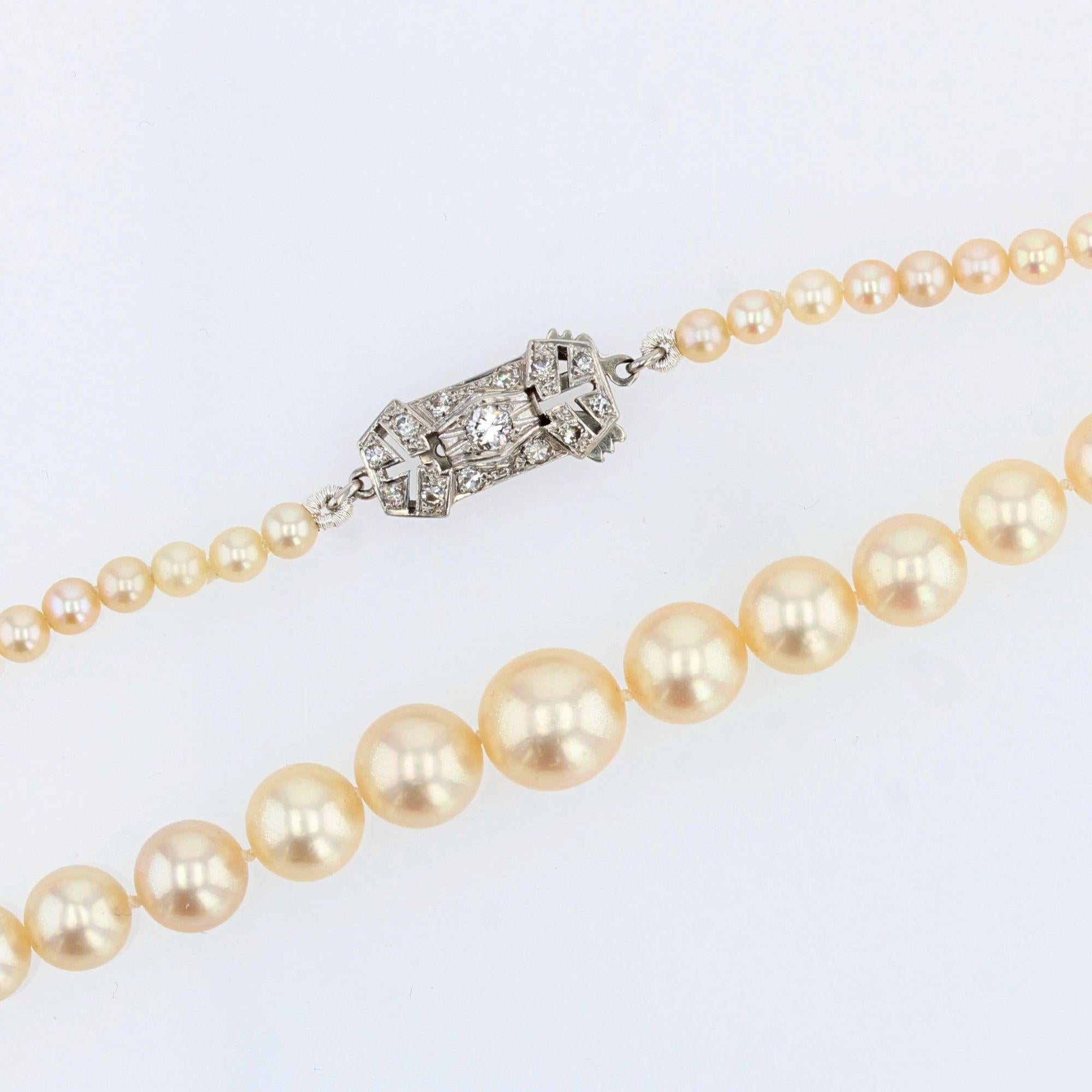 Bead 1950s 18 Karat White Gold Diamonds Clasp Falling Pearl Necklace For Sale