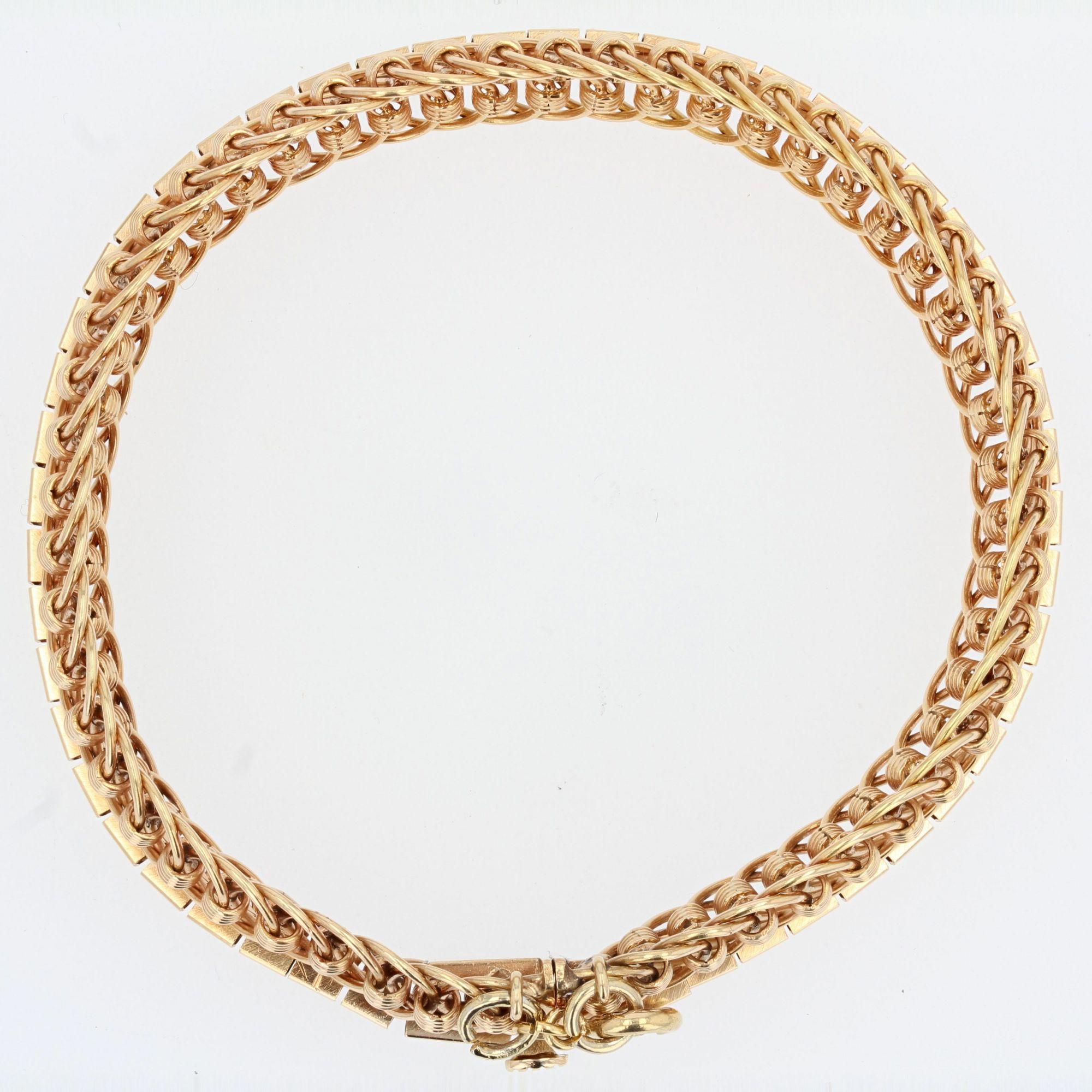 1950s - Bracelet en or jaune 18 carats à mailles articulées en vente 5