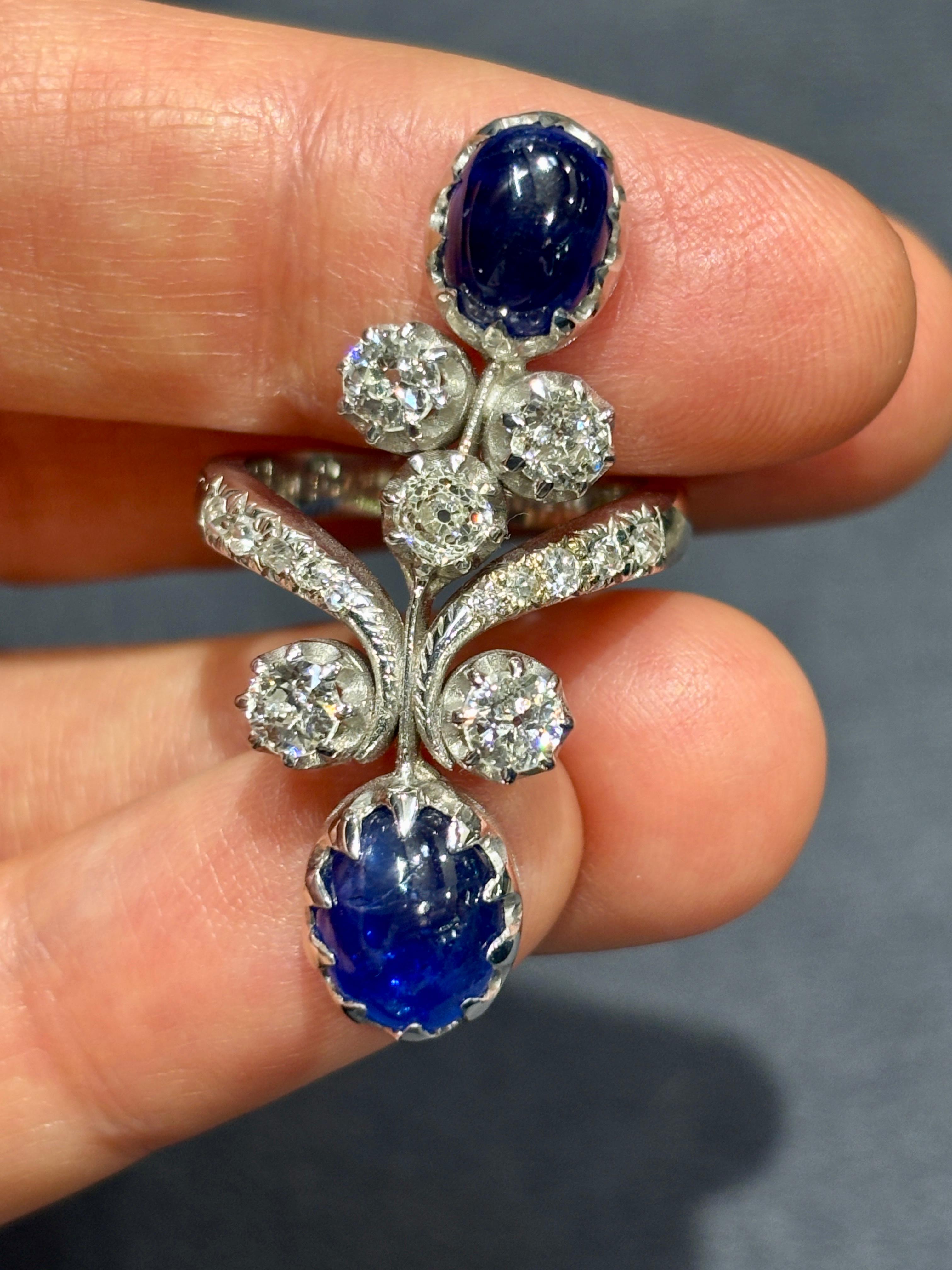 1950s Bague de cocktail en or 18k, saphir cabochon et diamant de taille européenne ancienne en vente 2