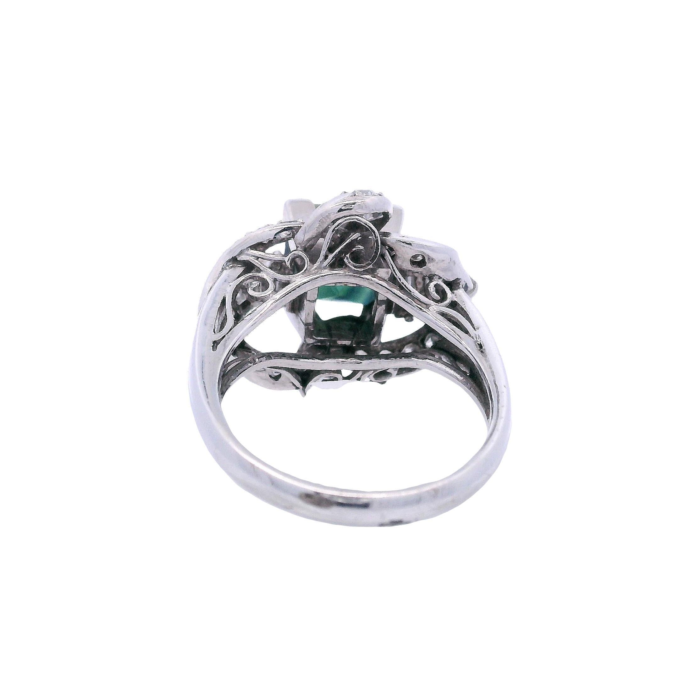 1950's 18K Weißgold NGI zertifiziert grüner Saphir & Diamant-Ring im Angebot 3