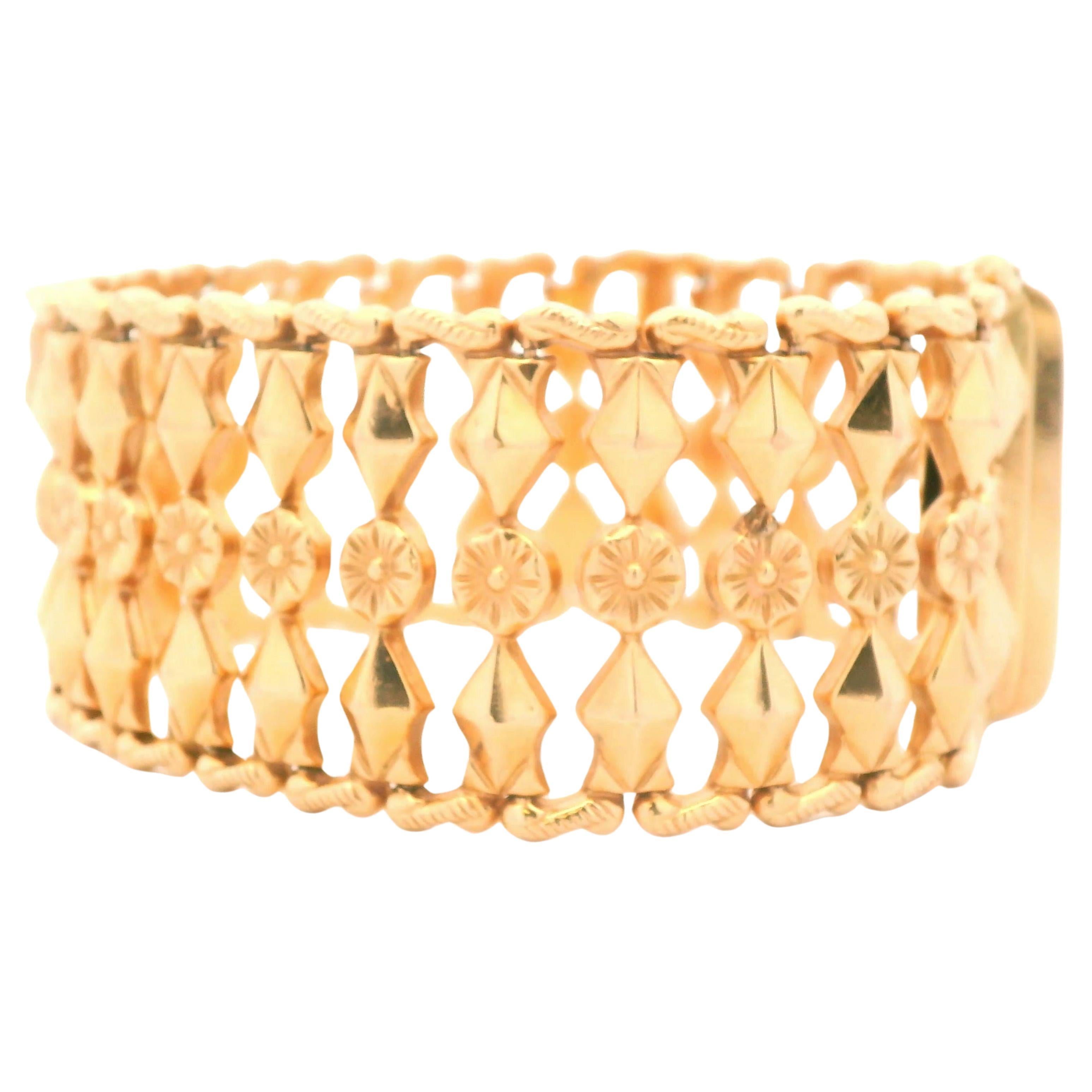 1950s 18k Yellow Gold Italian Fancy Link Bracelet 1 Inch Wide