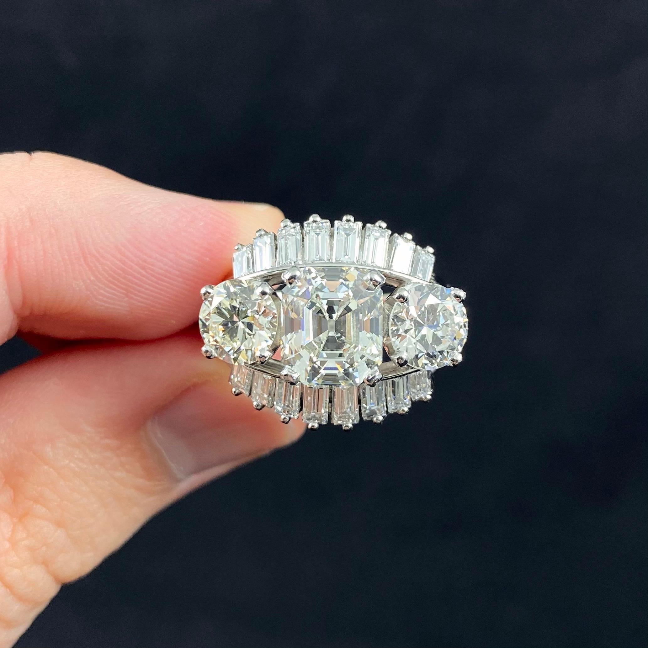 1950s-1960s 7 Carat Three-Stone Emerald Round Diamond Ballerina Engagement Ring 6