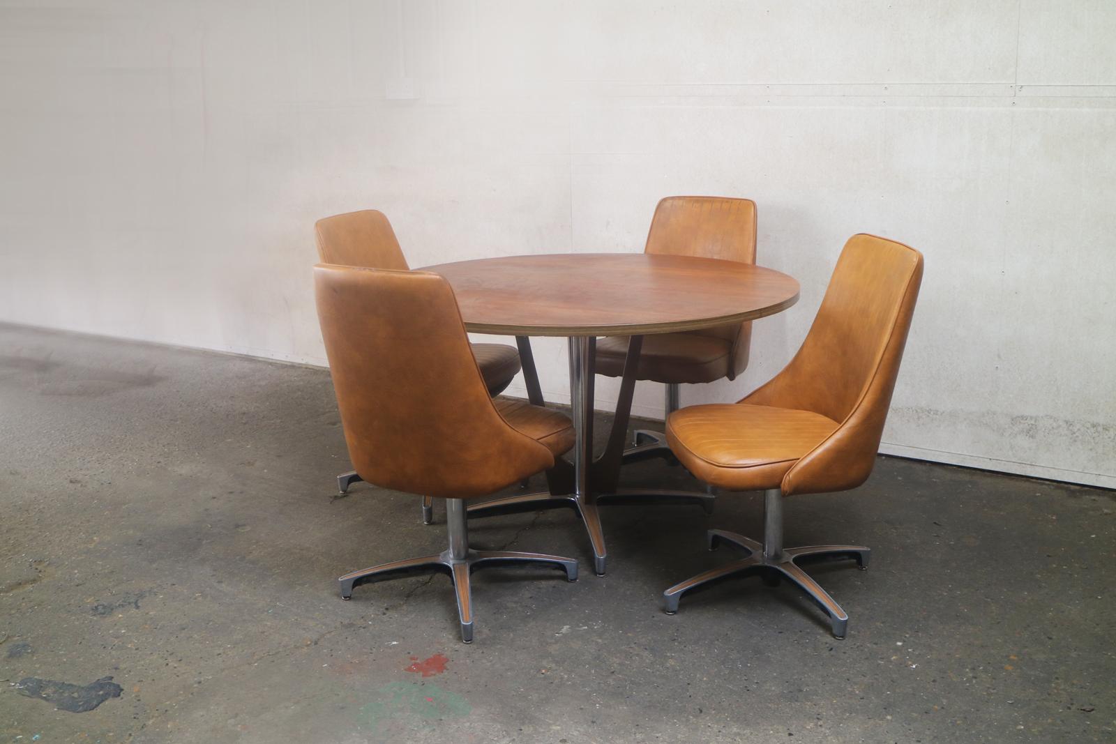 1950s chromcraft table and chairs